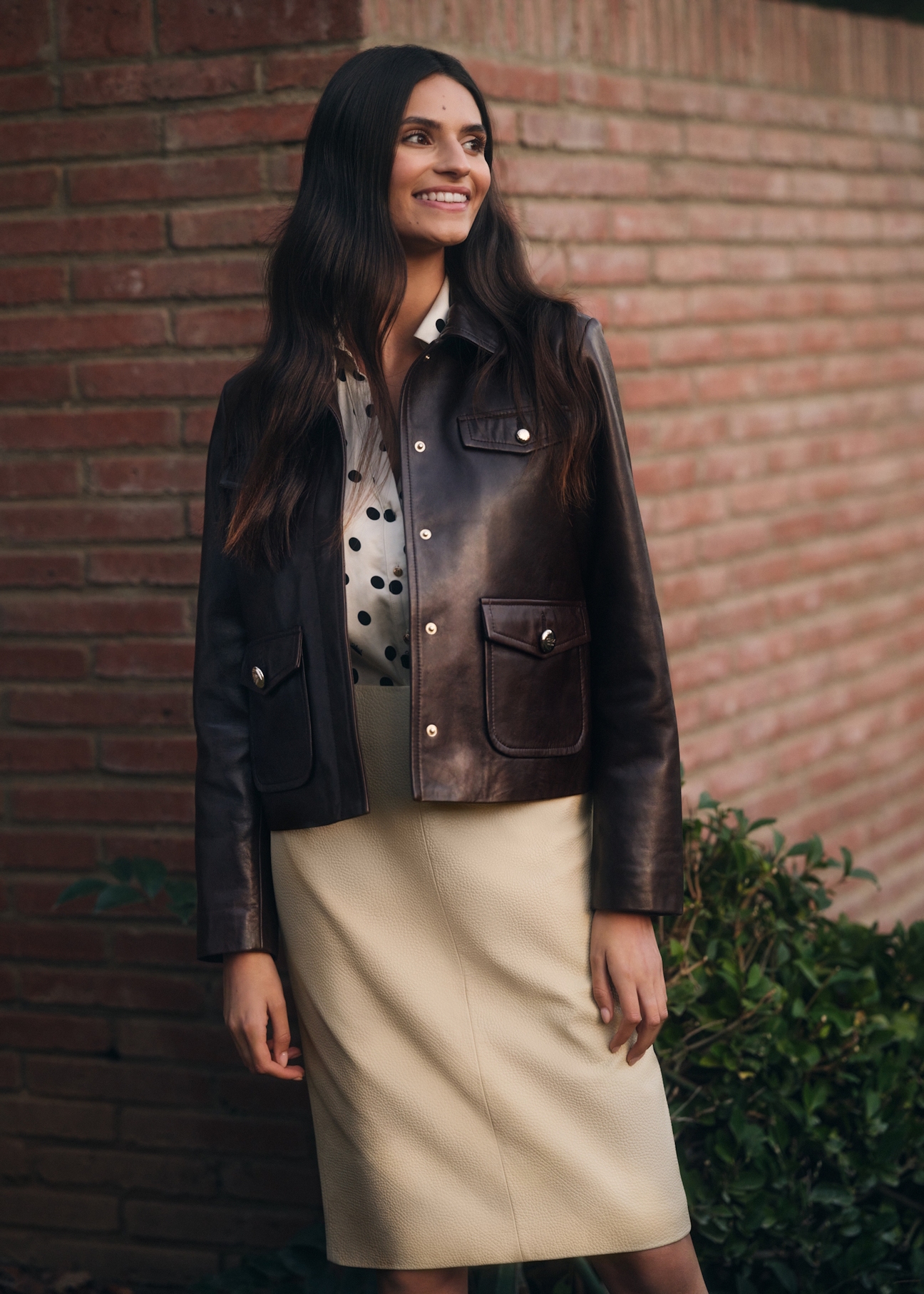 Ciemnobrązowa skórzana kurtka damska KURDS-0589-1I(W26)