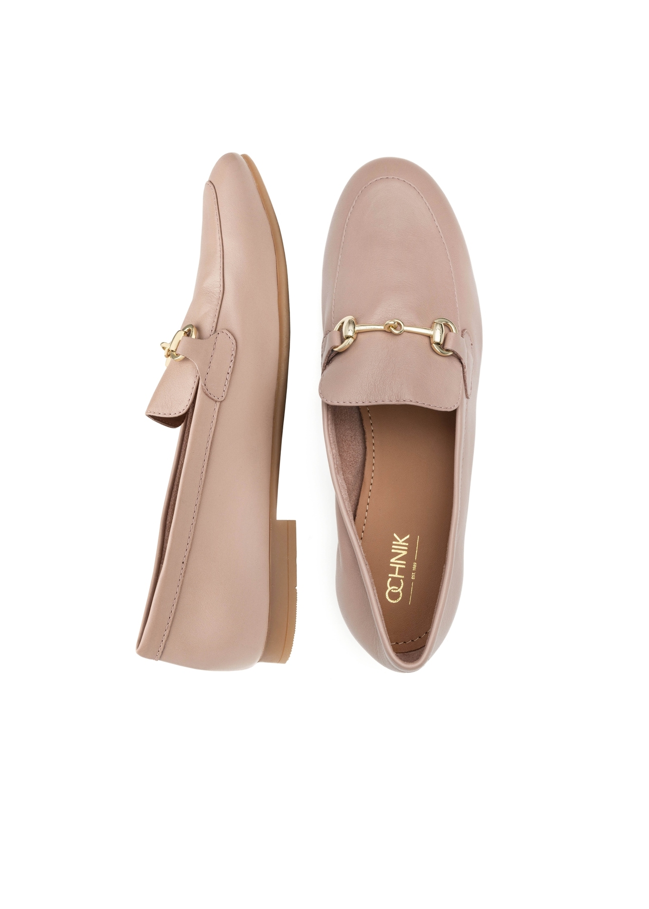 Skórzane mokasyny damskie w kolorze brudnego różu BUTYD-0916A-5D(W26), widok produktu z góry na białym tle.