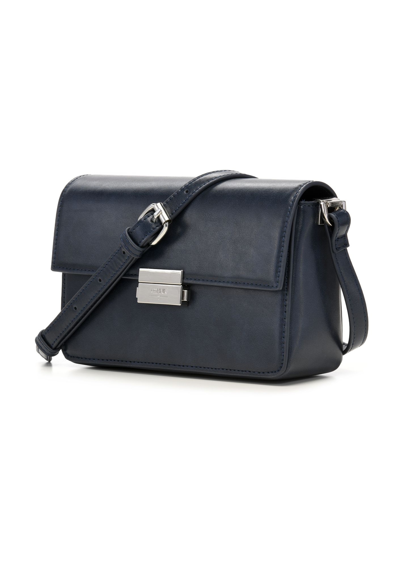 Elegancka granatowa torebka damska TOREC-1251-7E(Z26) - widok produktu po skosie, na białym tle.