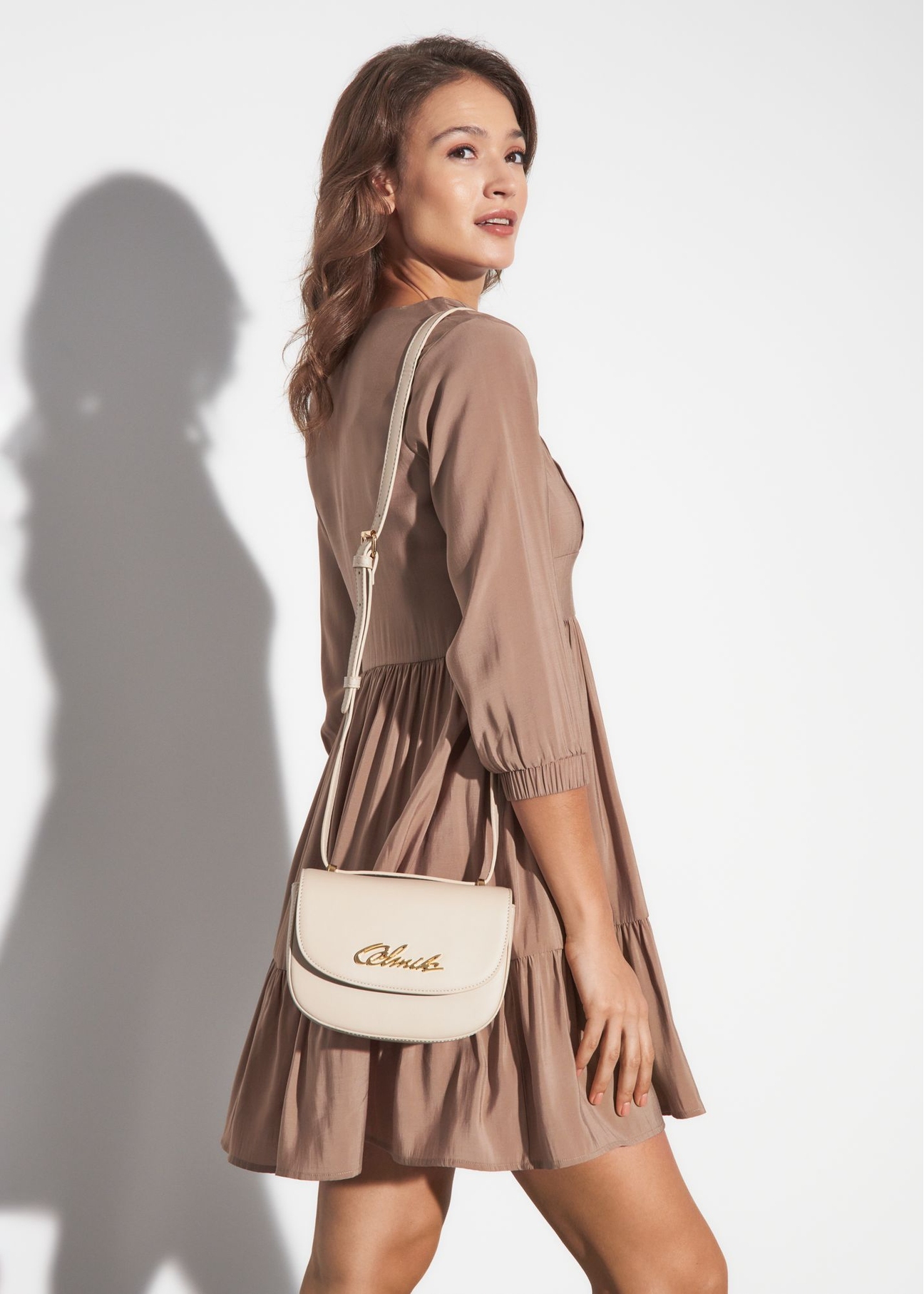 Torebka damska typu saddle bag z logo TOREC-0757-11(W23)-08