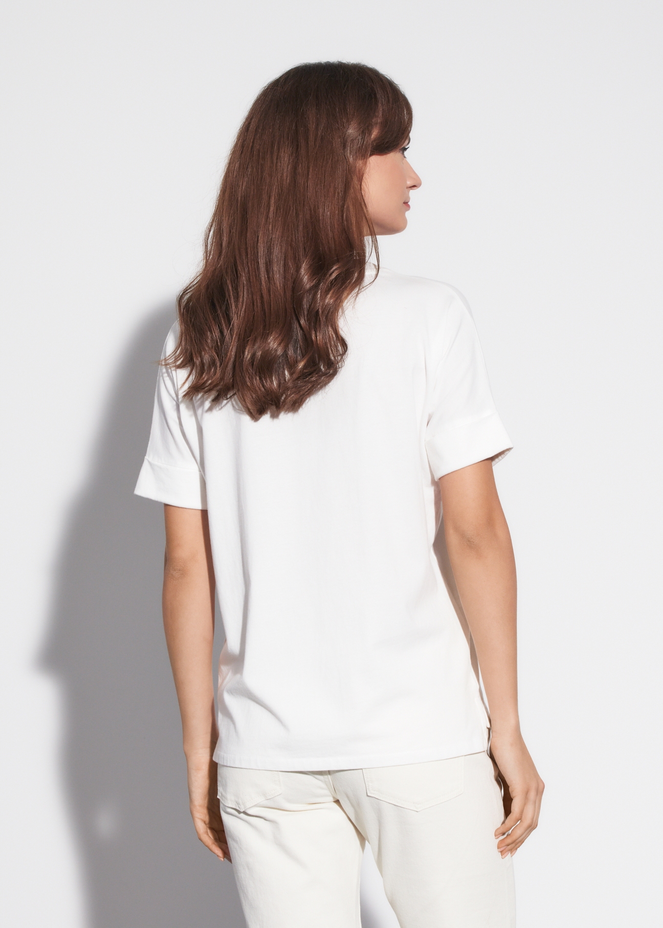 Biały T-shirt damski z printem TSHDT-0104-11(W23)-02
