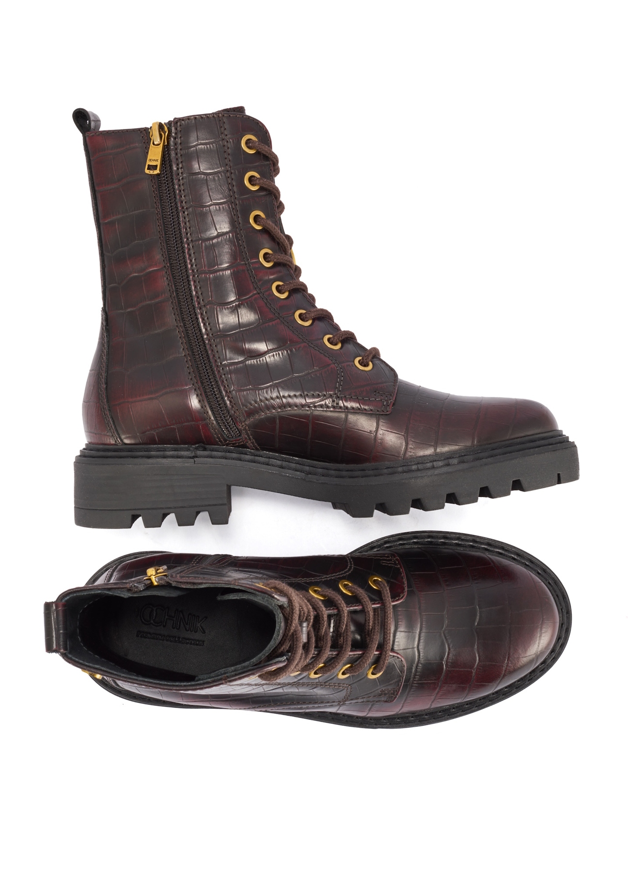Bordowe botki damskie croco BUTYD-1192-90(Z25), widok produktu z góry na białym tle.