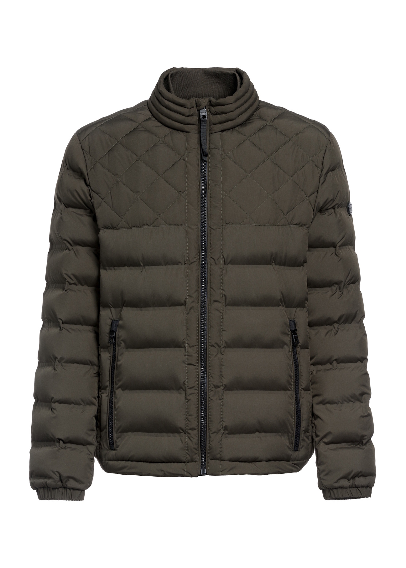 Oliwkowa pikowana kurtka męska KURMT-0401-57(Z25) - widok produktu z przodu na białym tle. 