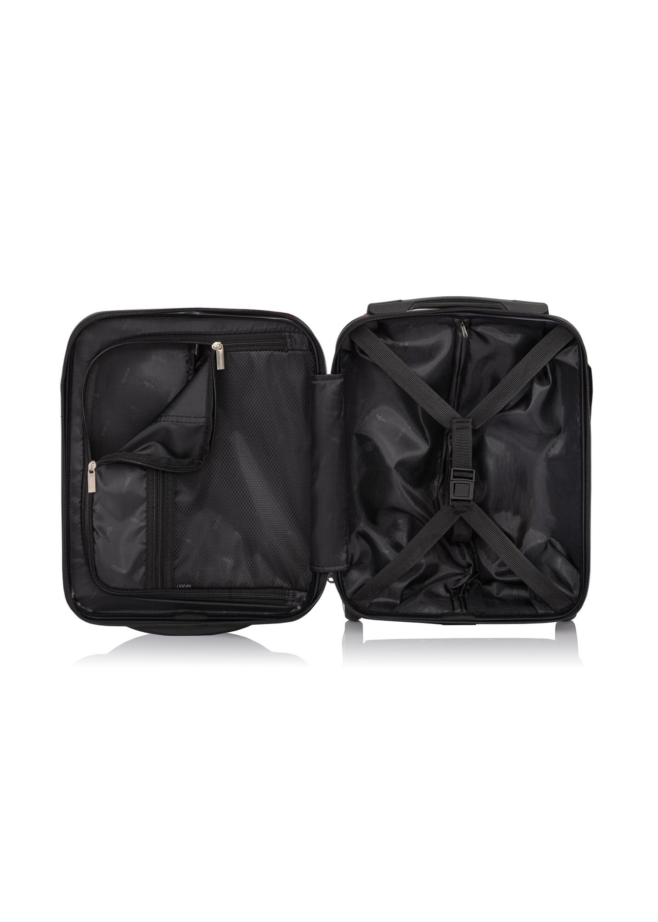 Walizka kabinowa na kółkach WALPC-0012-7C-16(W26), widok produktu w środku na białym tle.