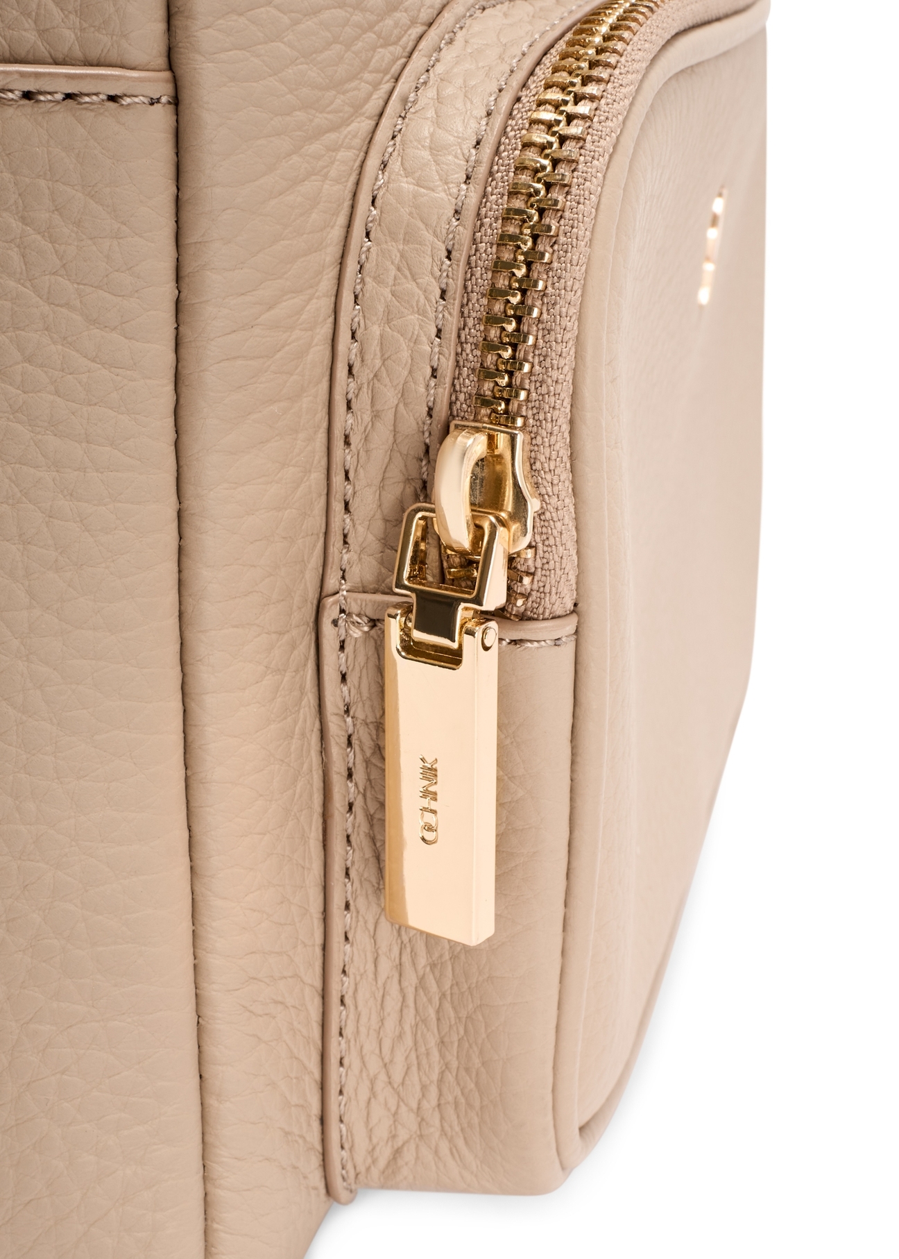 Beżowy skórzany plecak damski TORES-1072E-1B(W26)