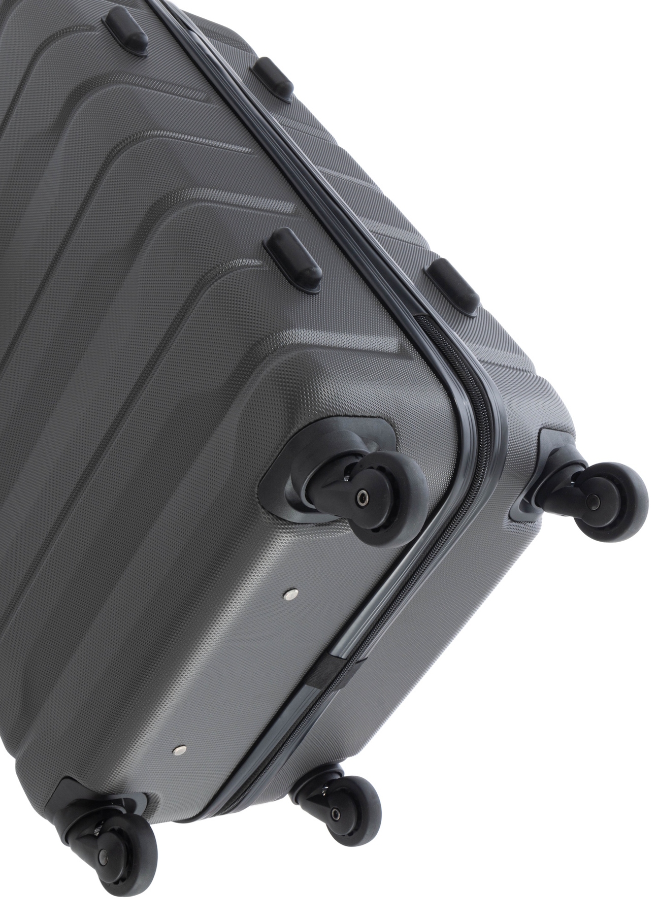 Walizka średnia na kółkach WALAB-0067-9B-24(W26), widok kółek produktu na białym tle.