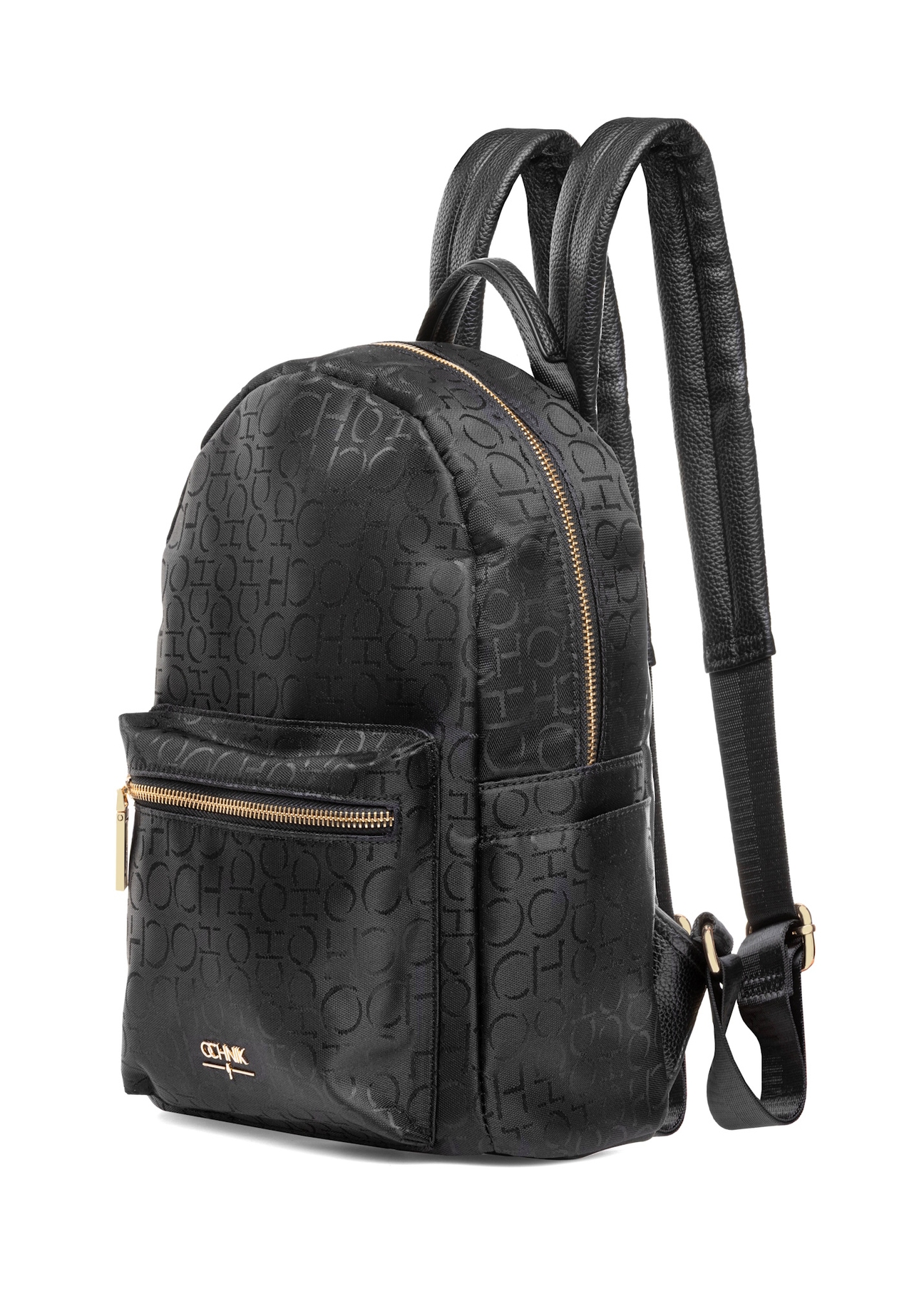 Czarny plecak damski z monogramem TOREN-0280A-99(W25), widok produktu skosem na białym tle.