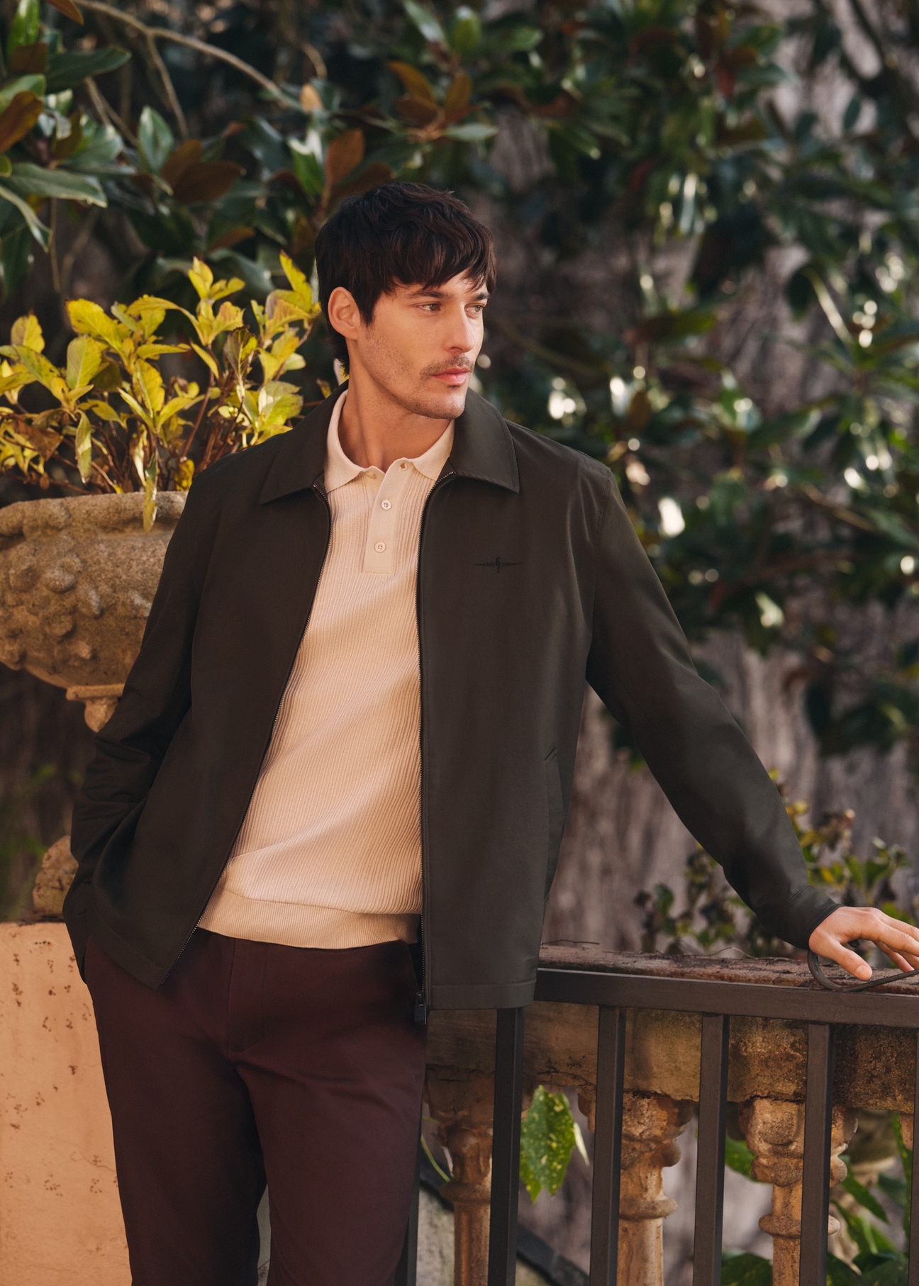 Przejściowa kurtka męska w kolorze khaki KURMT-0415-8D(W26)