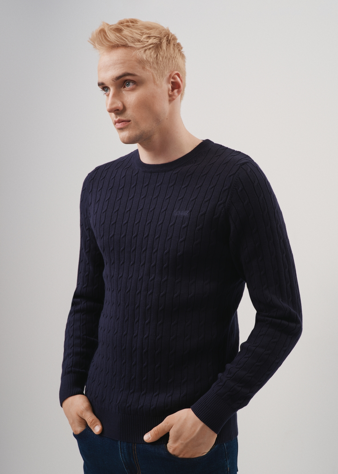 Bawełniany granatowy sweter męski SWEMT-0134-69(Z23)-01