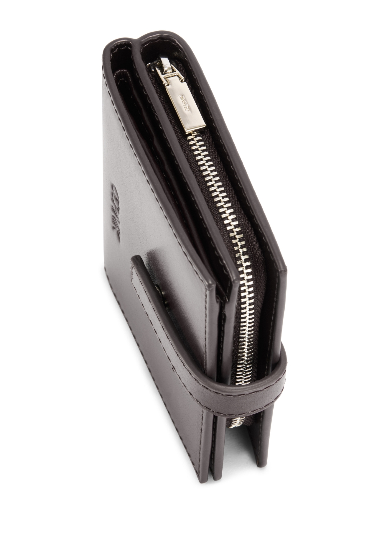 Czarny skórzany portfel damski PORES-0975-99(Z25), zbliżenie na detal produktu, widok na białym tle.