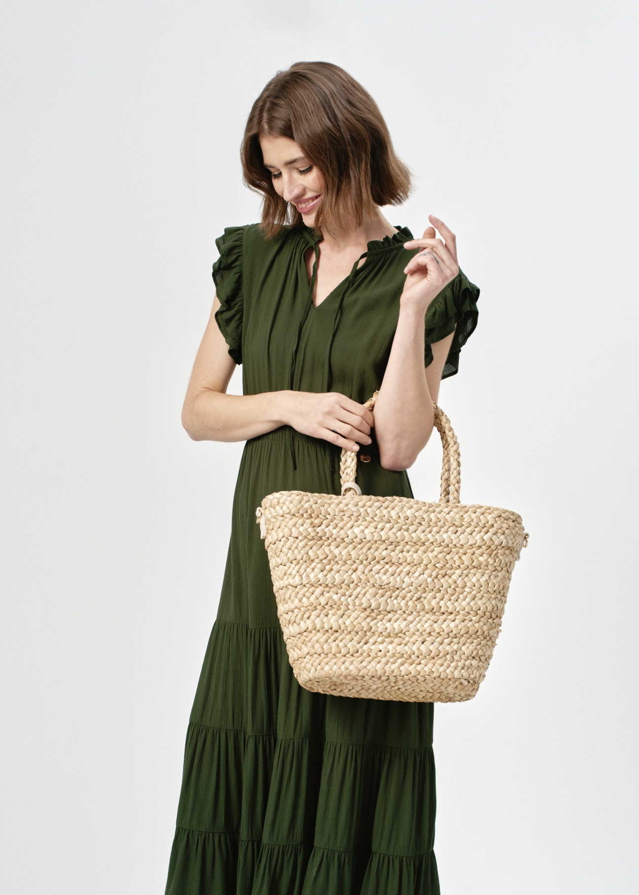 Beżowy shopper ze słomki naturalnej TOREC-0939-81(W24)-08