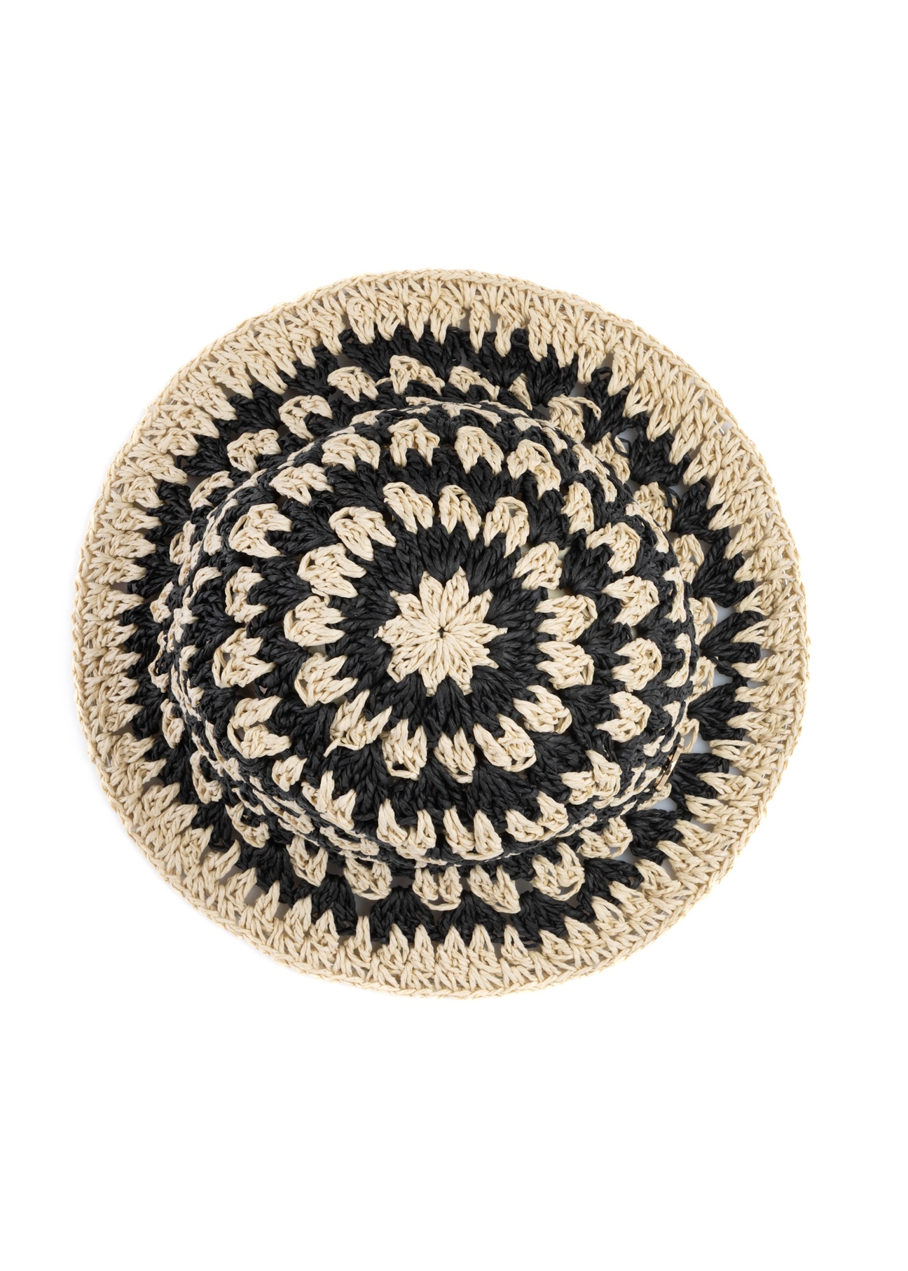 Słomkowy kapelusz damski KAPDT-0048-1H(W26), widok produktu z góry na białym tle.