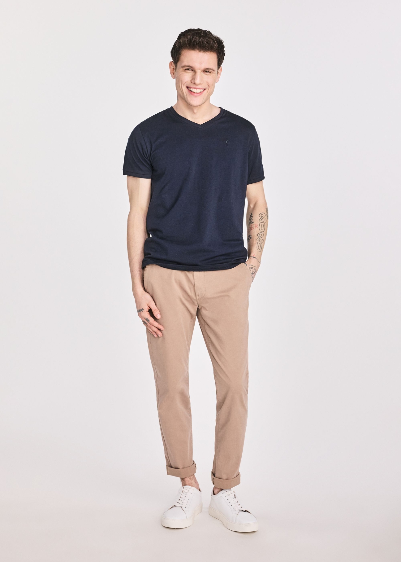 Granatowy basic T-shirt męski z logo TSHMT-0088-69(W25)-03