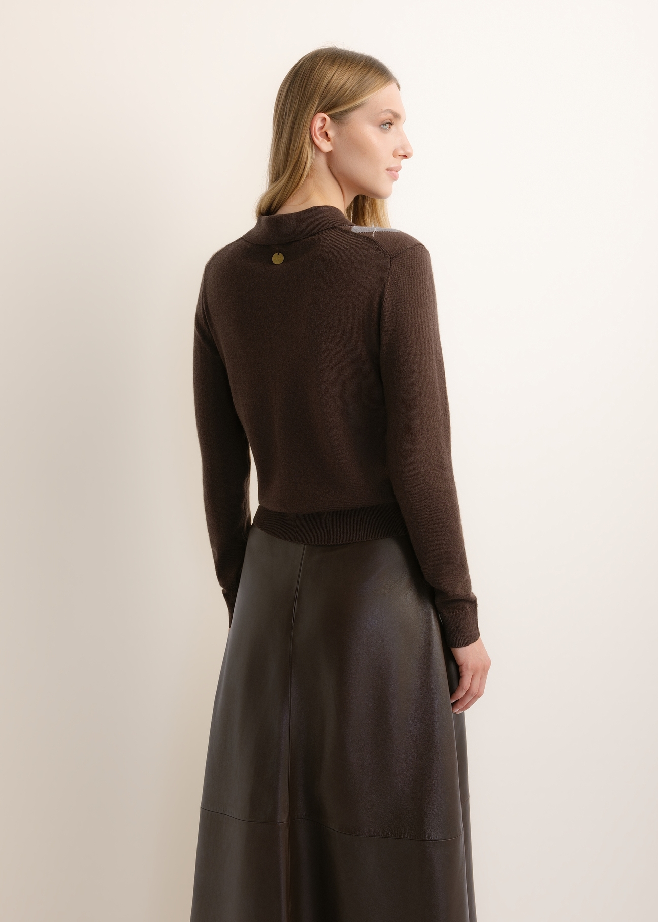 Brązowy sweter damski z wełną SWEDT-0275-1I(Z26)