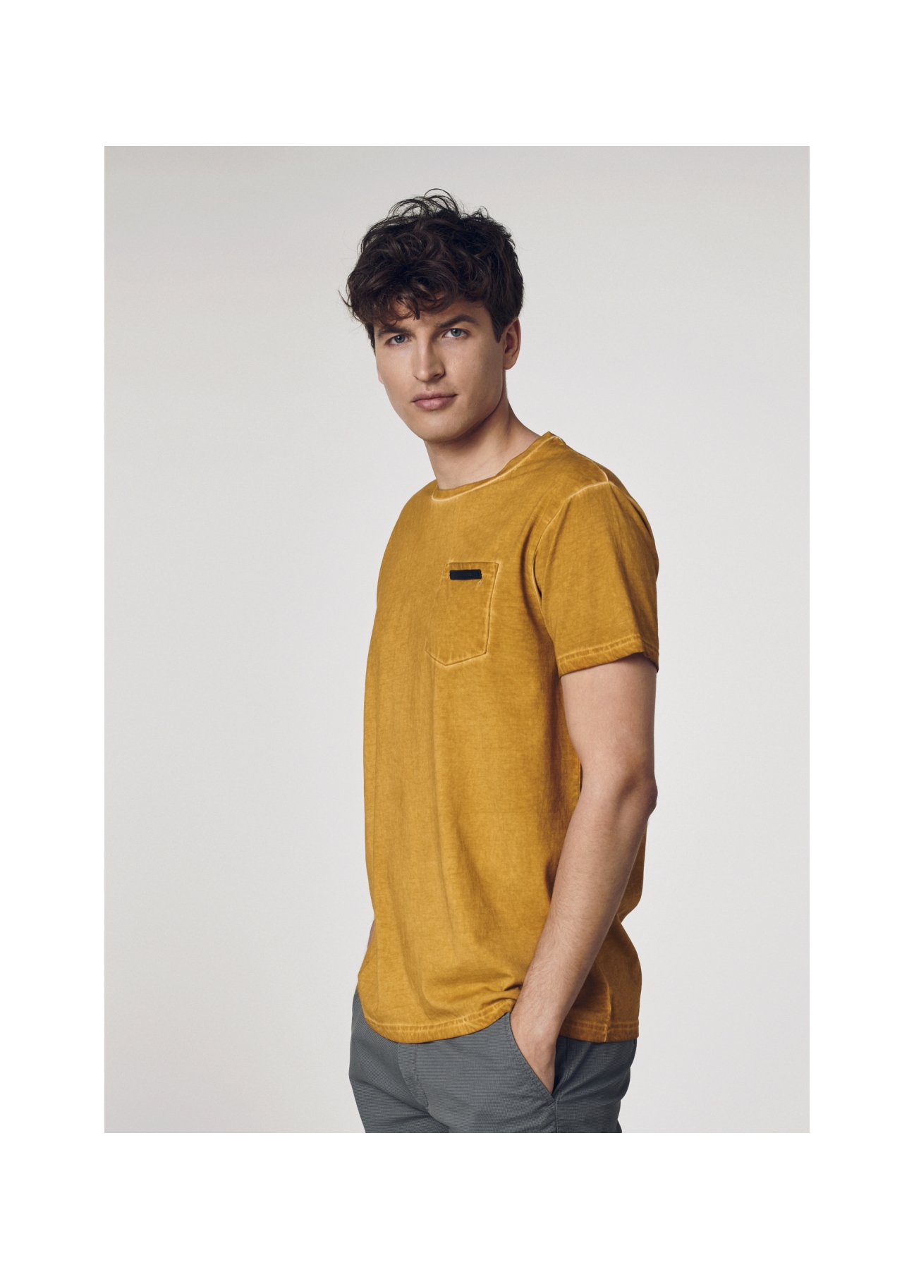 T-shirt męski TSHMT-0055-21(W21)-04