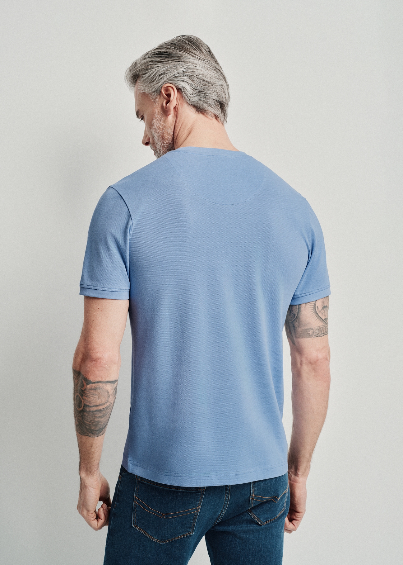 Błękitny T-shirt męski basic z logo TSHMT-0100-61(W24)-02
