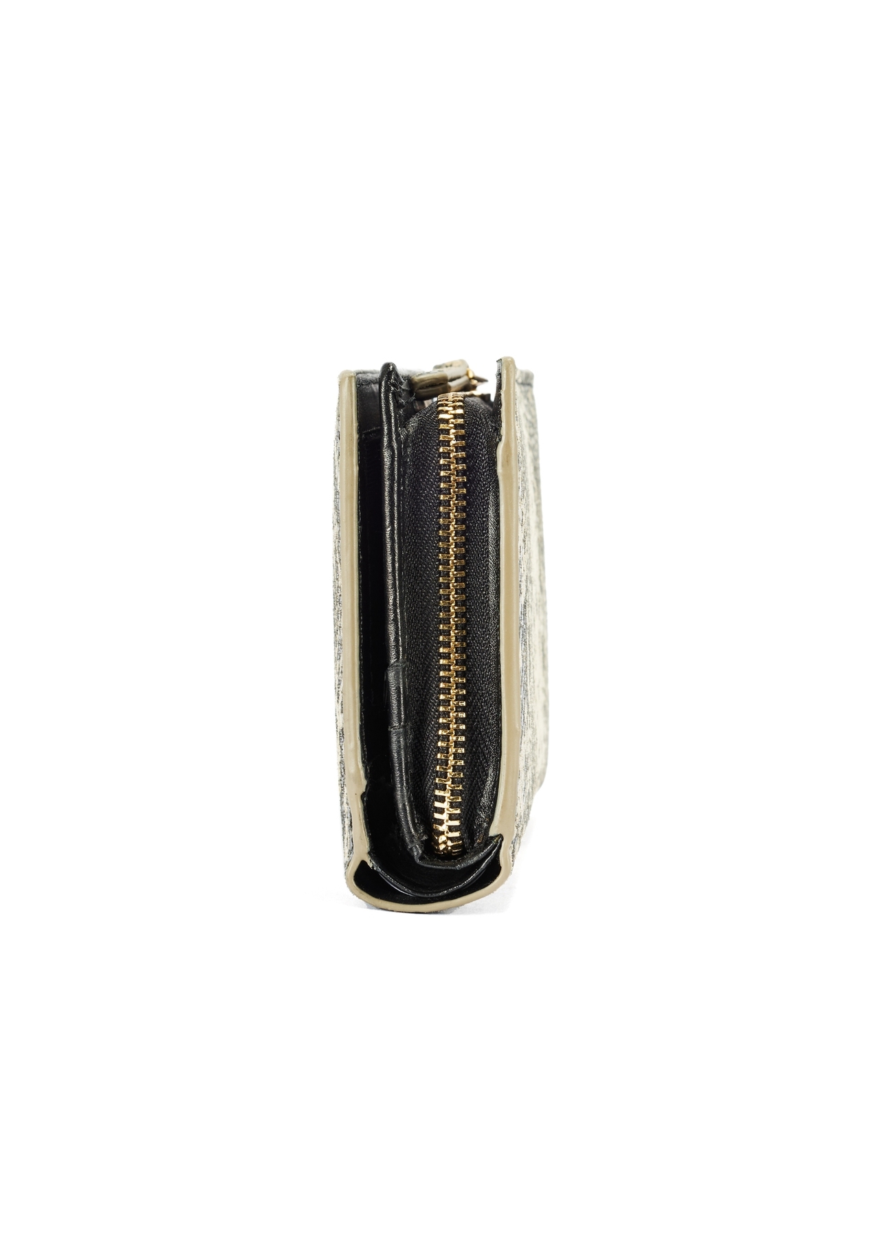 Średni skórzany portfel animal print PORES-0950-81(W25) - widok produktu z boku na białym tle. 