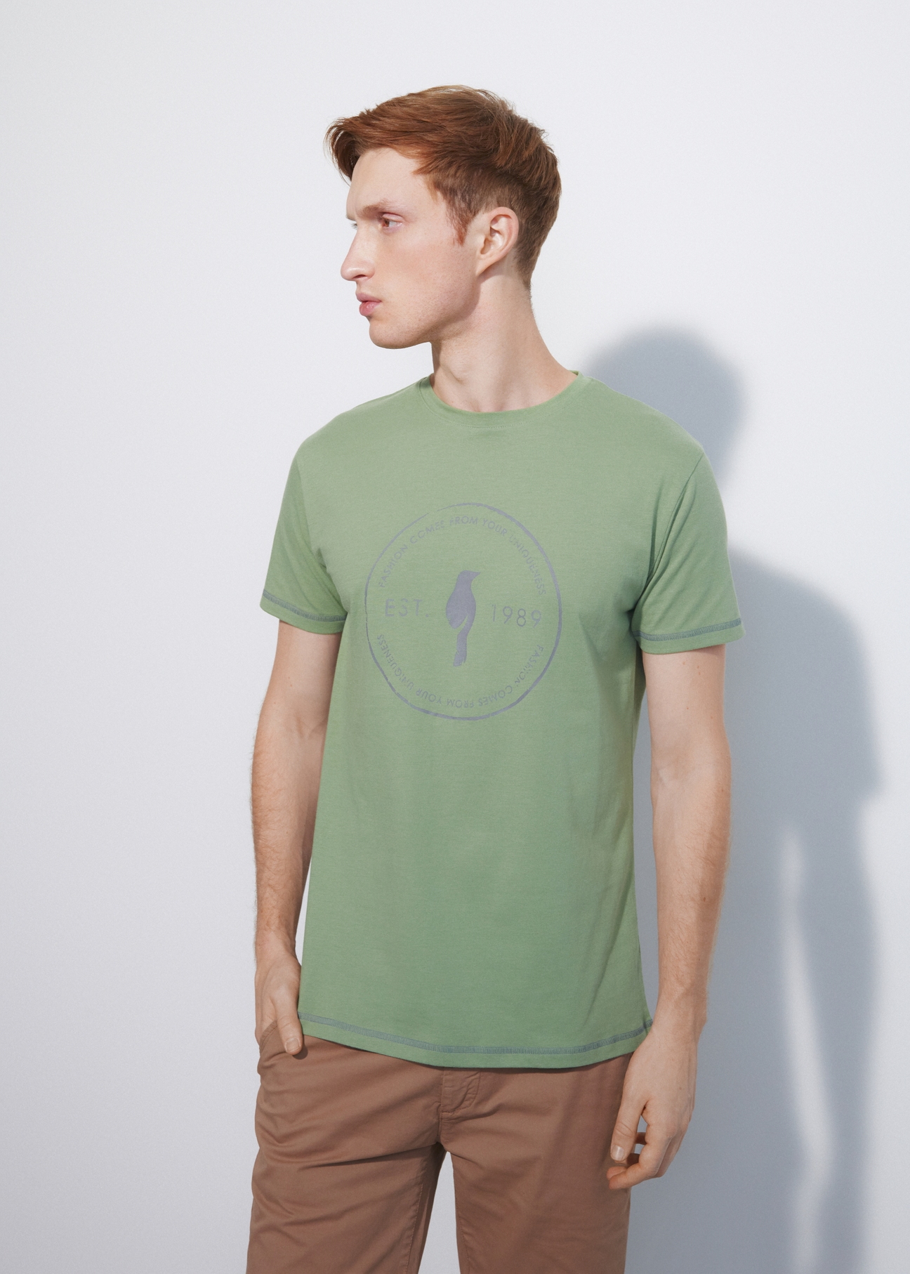 Zielony T-shirt męski z logo TSHMT-0068-54(W23)-02