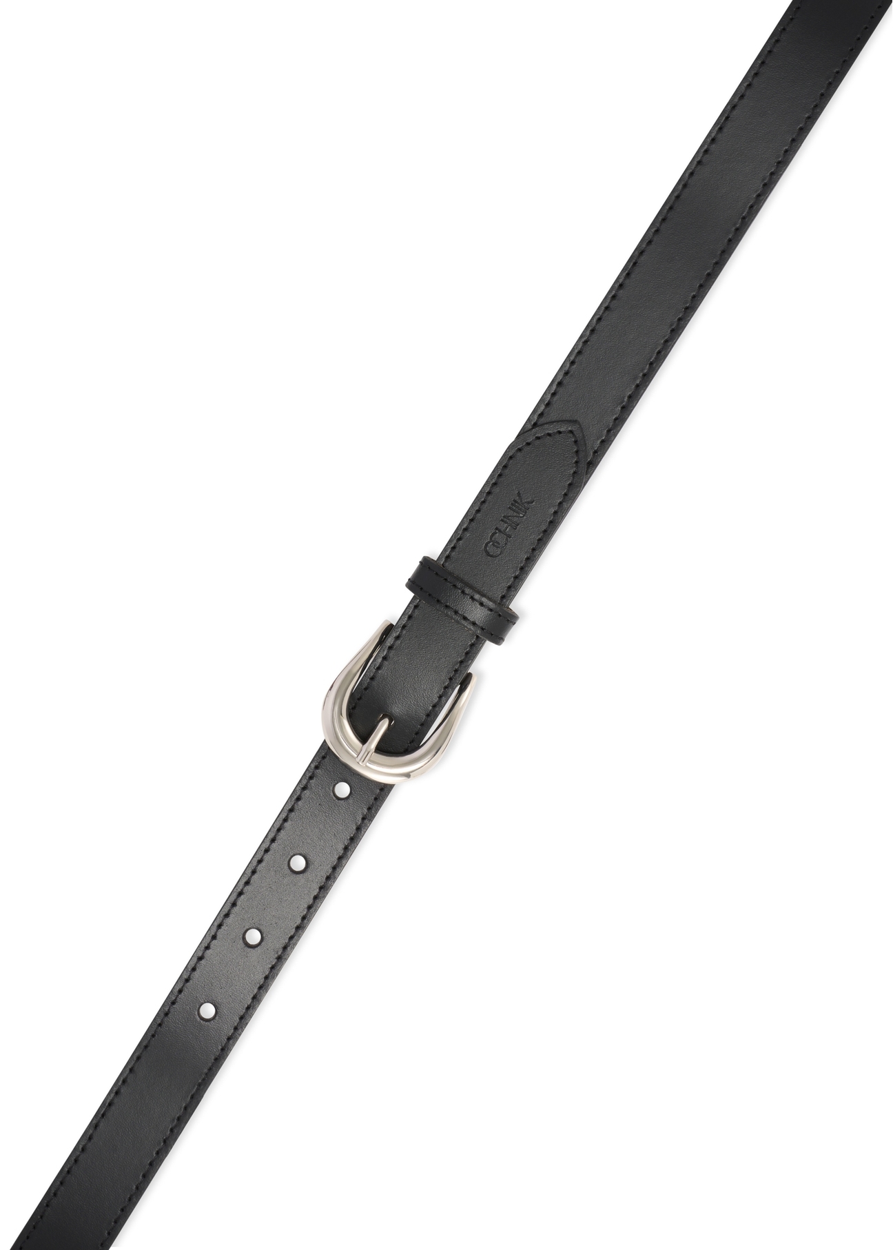 Czarny skórzany pasek damski PASDS-0303-99(W26), widok produktu z góry na białym tle.