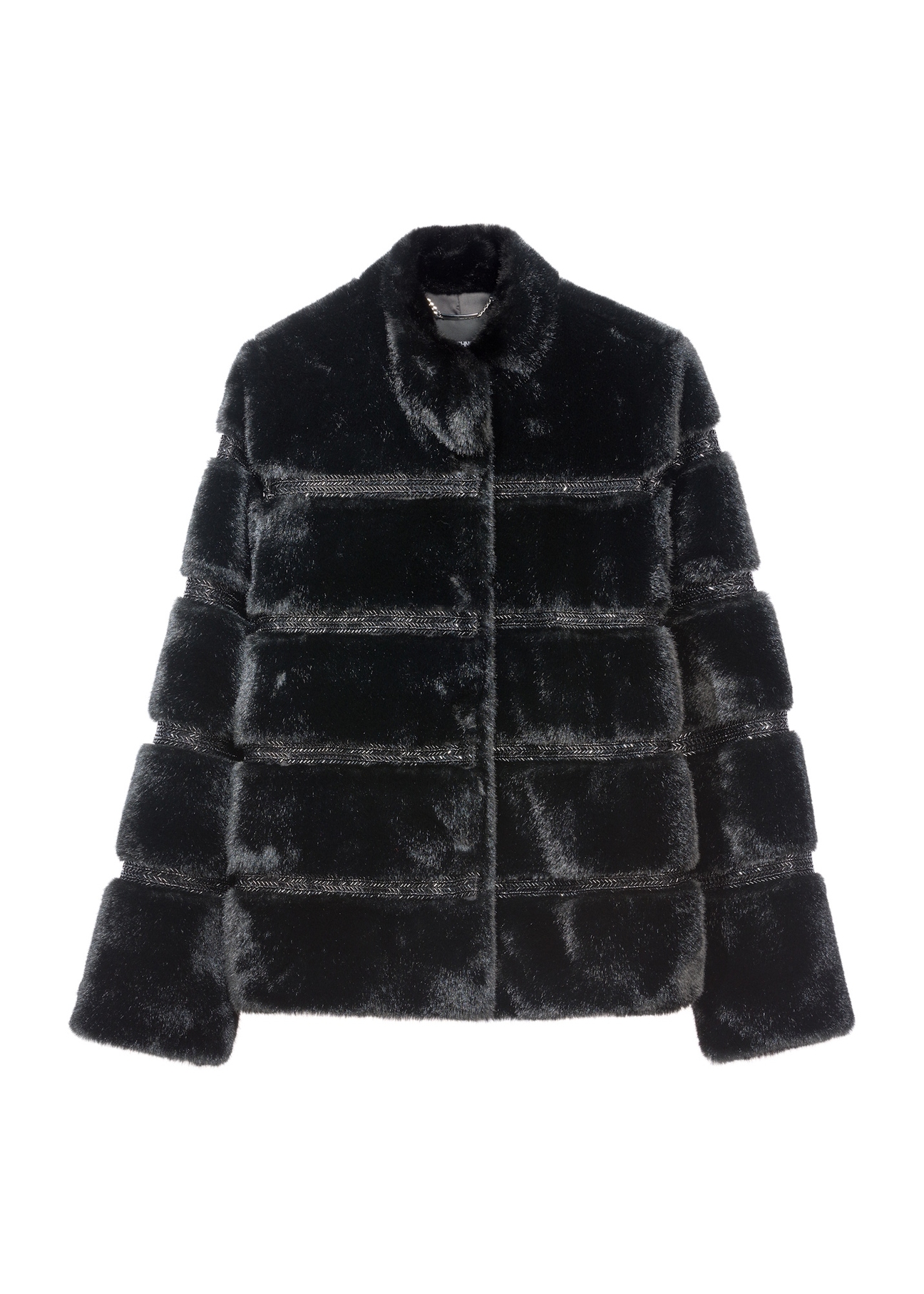 Czarne futro damskie z aplikacjami FUTDP-0067-99(Z25) - widok produktu z przodu na białym tle. 