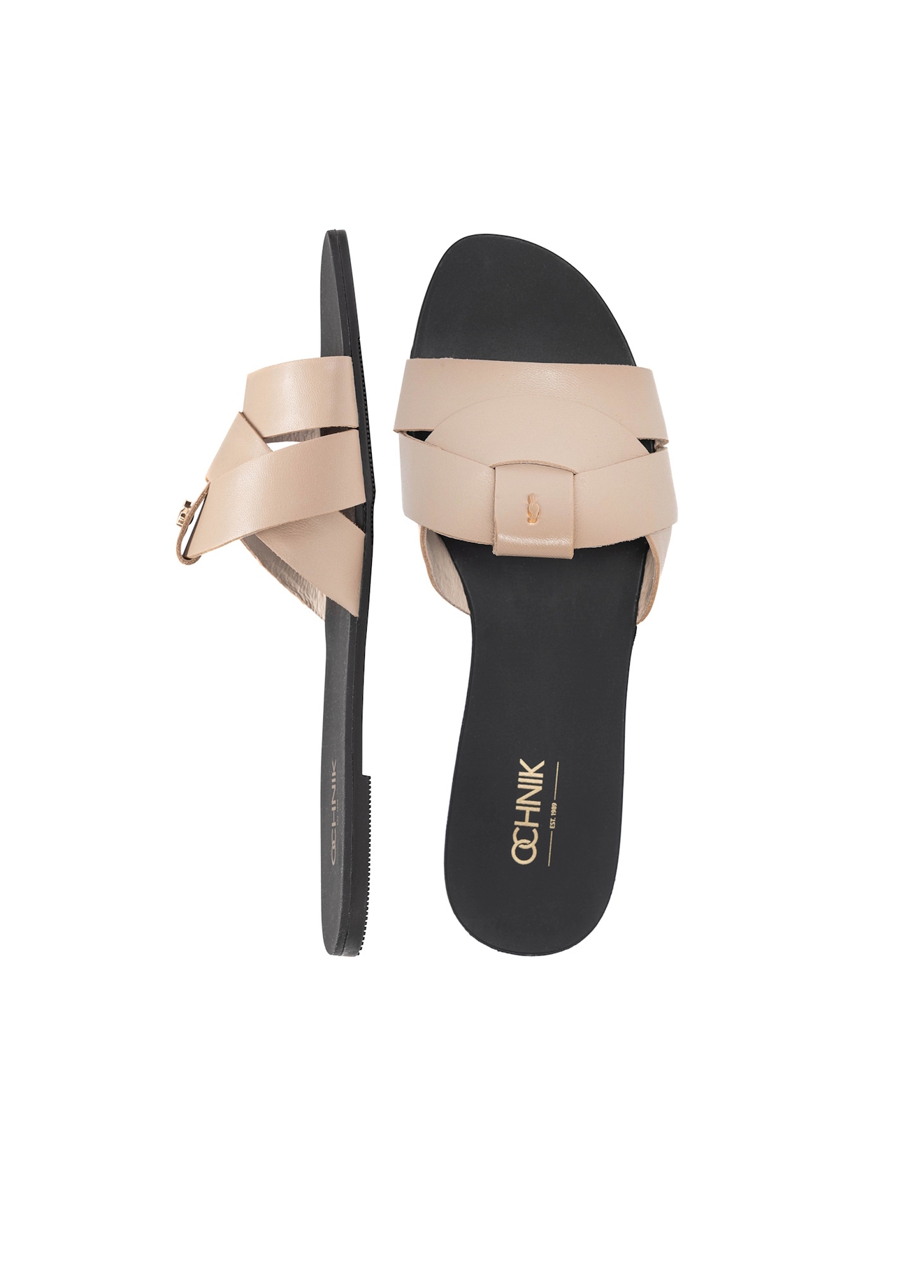 Beżowe klapki damskie z plecionką BUTYD-0903C-1B(W26), widok produktu z góry na białym tle.