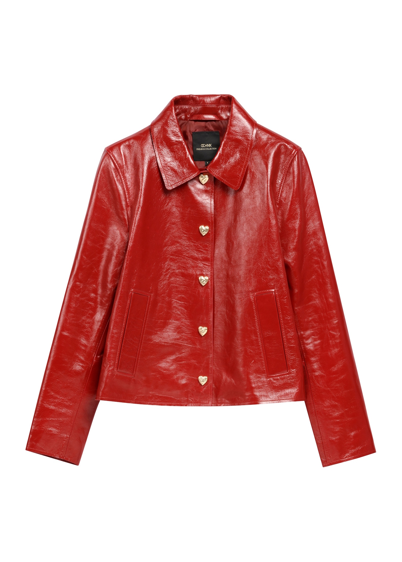 Czerwona krótka kurtka damska KURDS-0612-4B(W26), widok produktu z przodu na białym tle.