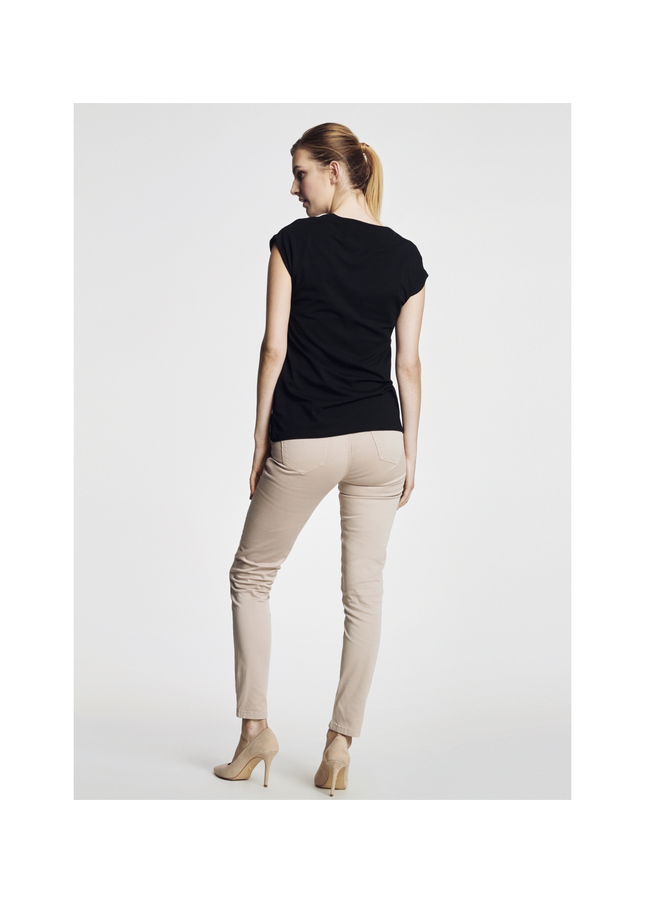 Beżowe spodnie skinny damskie SPODT-0026-81(W21)-05