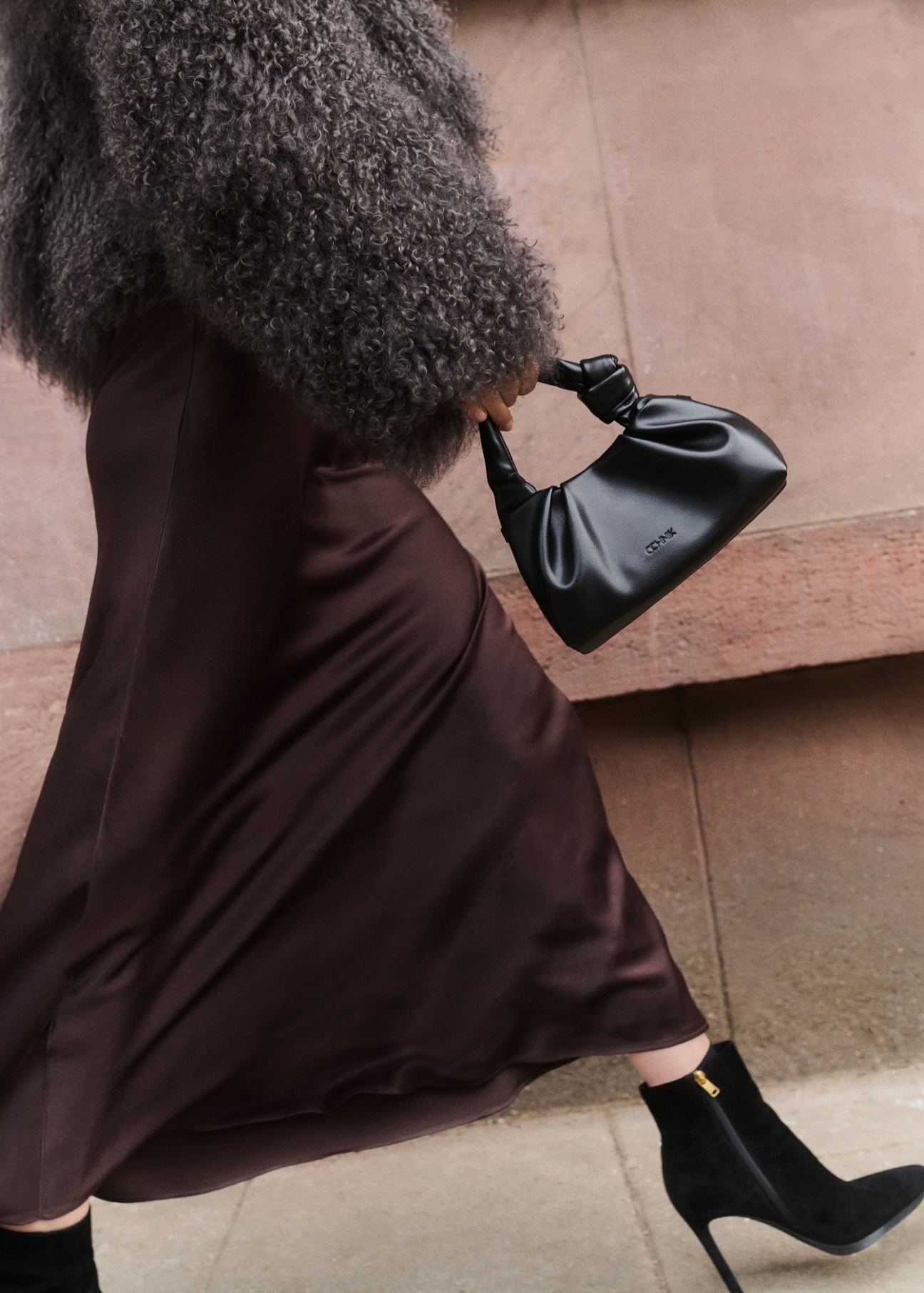 Czekoladowa długa spódnica damska SPCDT-0117-90(Z25)