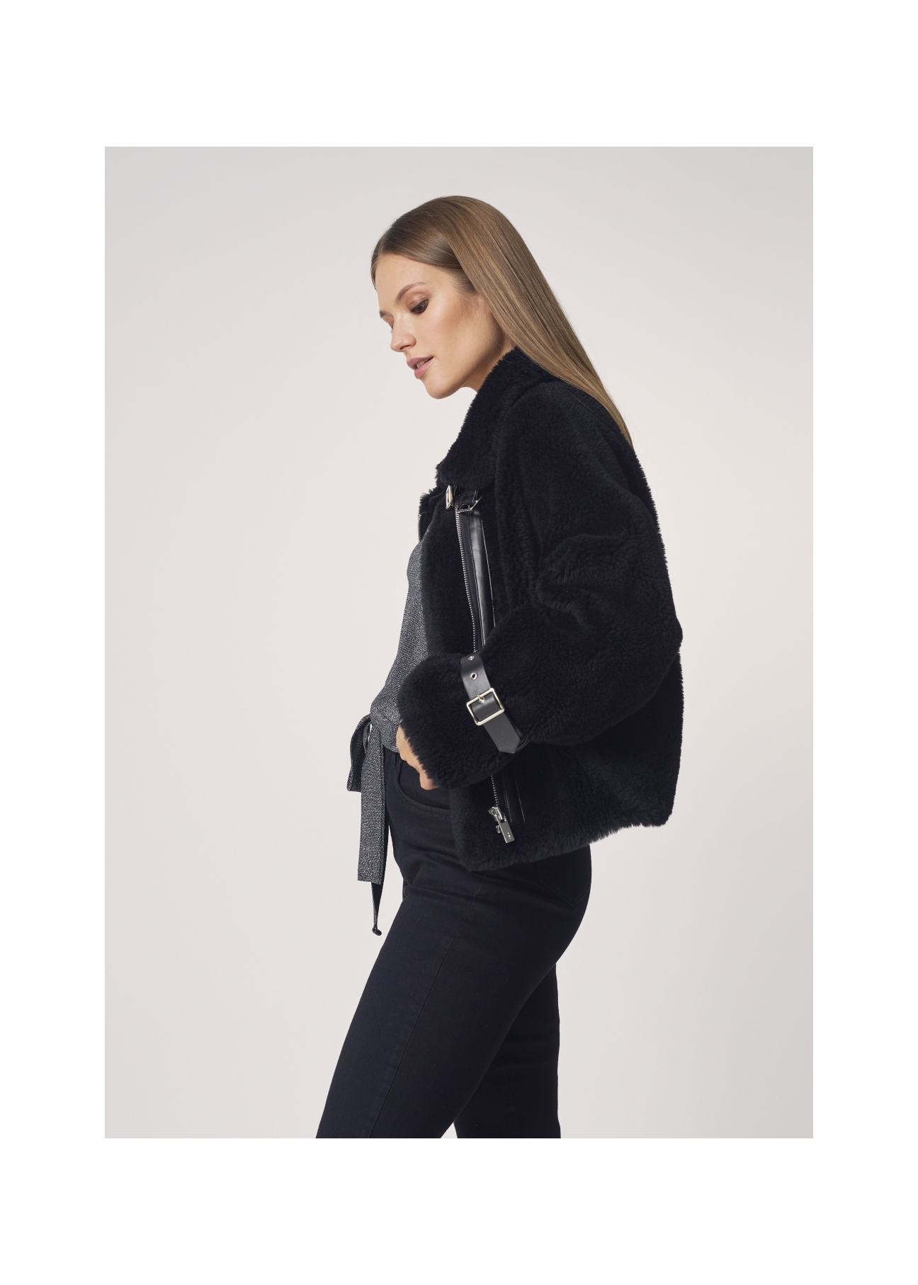 Wełniane futerko damskie oversize FUTDW-0002-99(Z21)-02