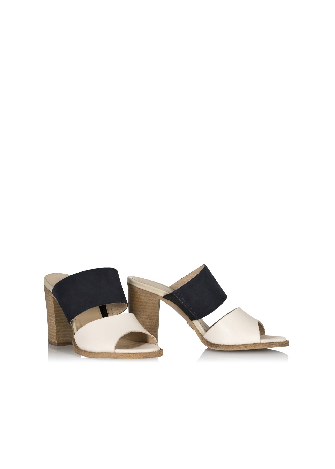 Buty damskie BUTYD-0226-81(W18)-02
