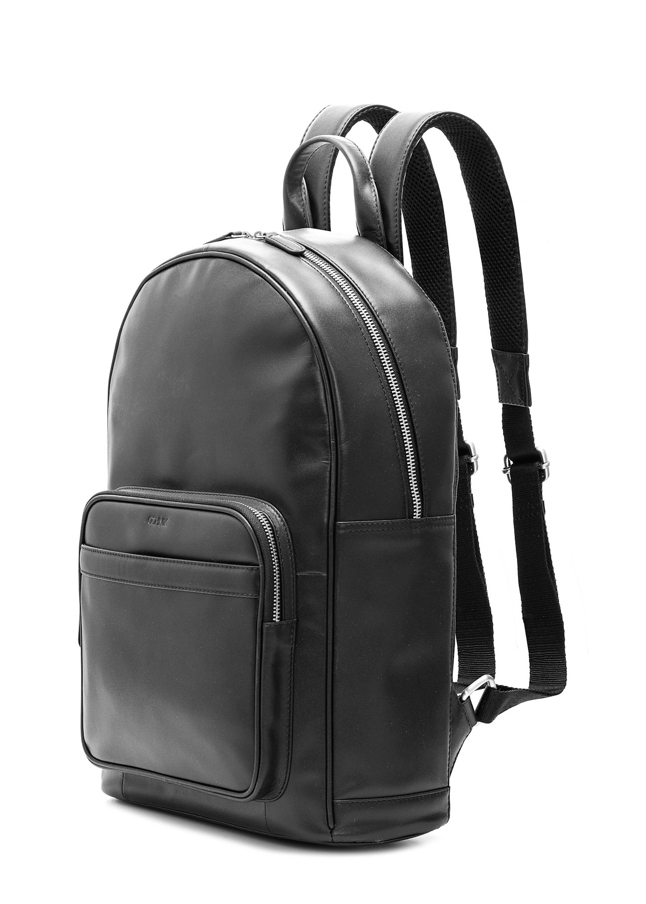 Czarny skórzany plecak męski TORMS-0472-99(Z25), widok produktu skosem na białym tle.