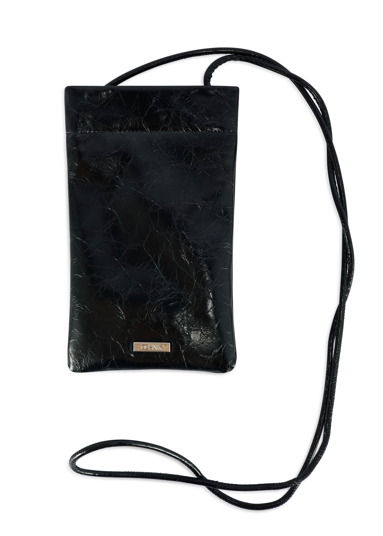 Czarna saszetka z połyskiem TOREC-1114-99(Z25), widok produktu od przodu z paskiem na białym tle.