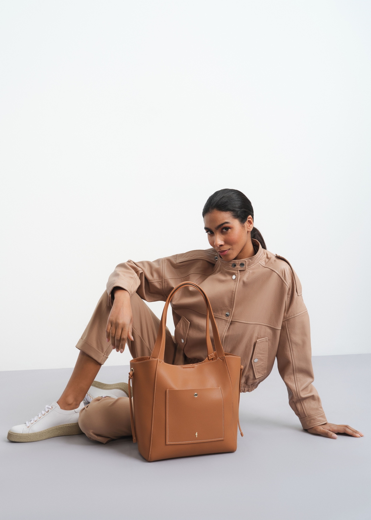 Torebka damska shopper z kosmetyczką TOREC-0751-87(W23)-08