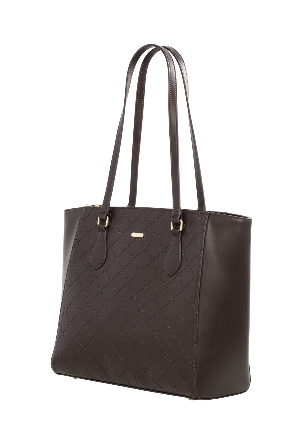 Brązowa shopperka damska z monogramem TOREC-1291-1I(Z26), widok produktu skosem na białym tle.