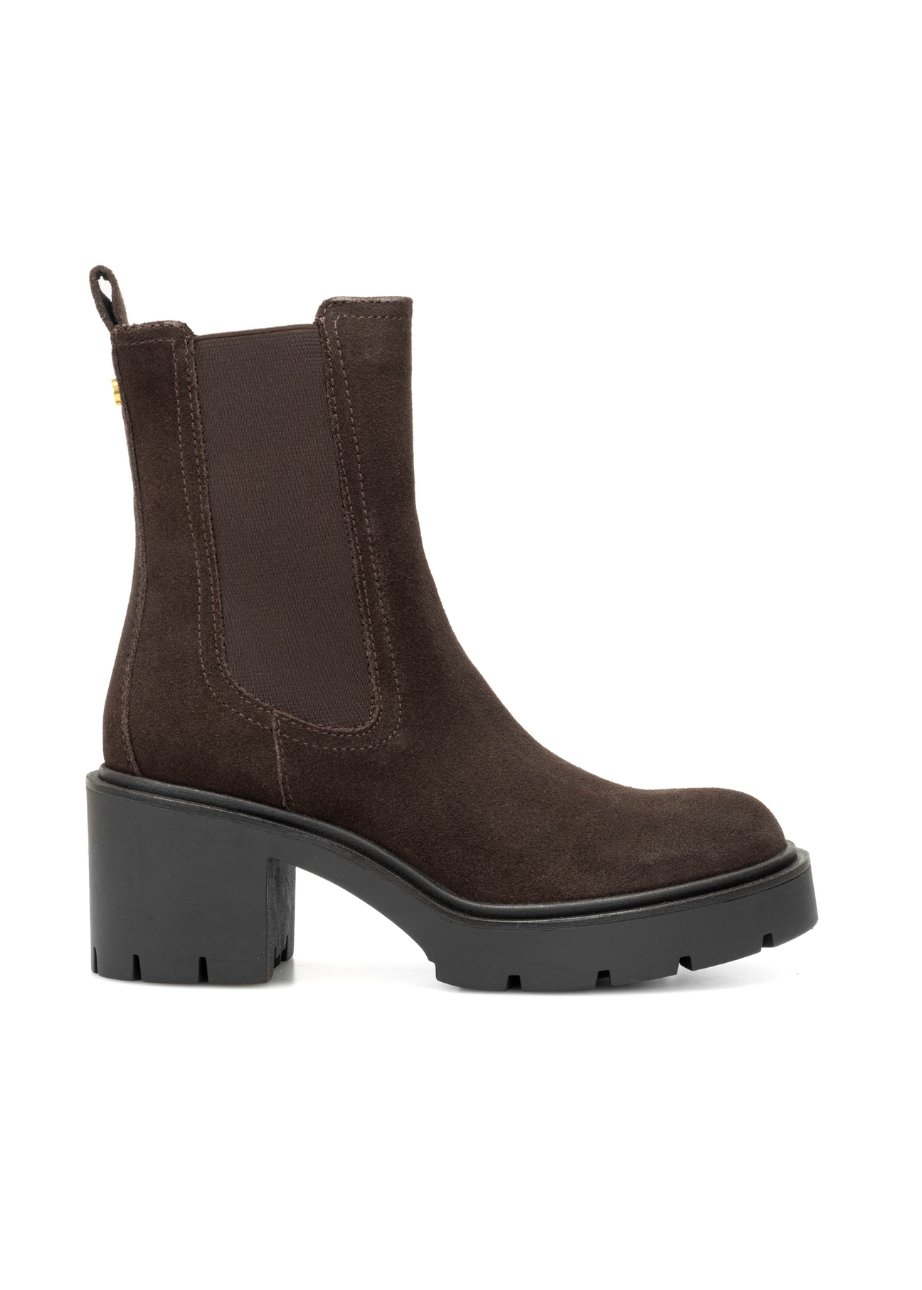 Brązowe zamszowe botki damskie na obcasie BUTYD-1094-89(Z25), widok produktu od boku na białym tle.