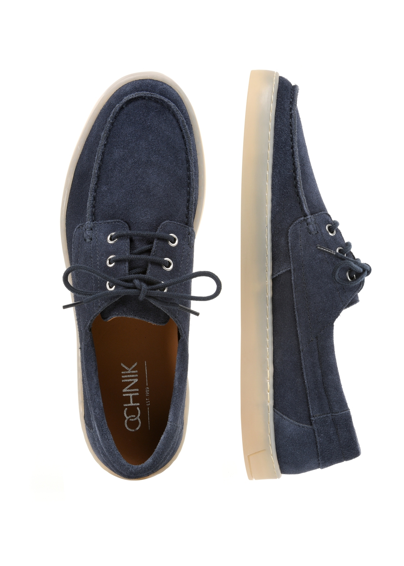 Granatowe skórzane buty męskie BUTYM-0533-7E(W26), widok produktu z góry na białym tle.