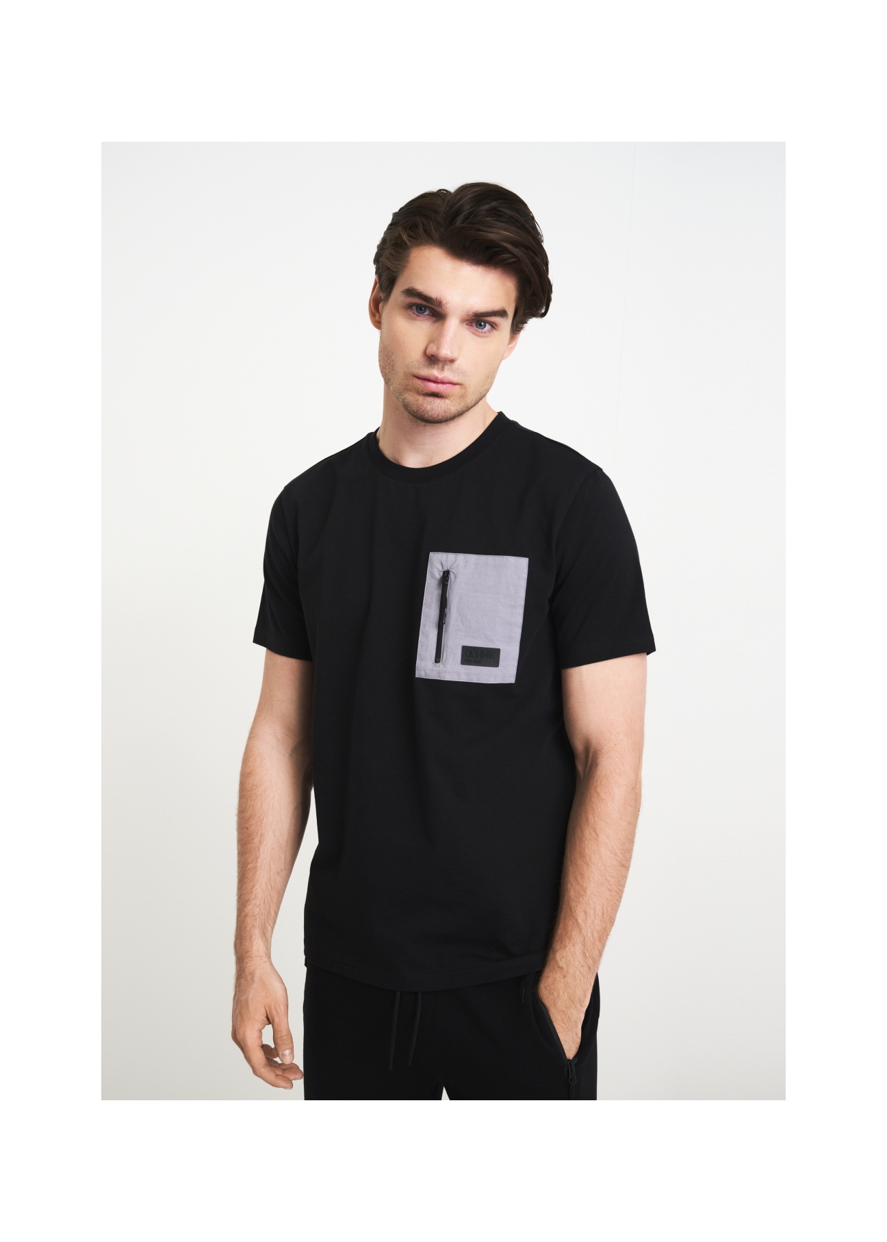 T-shirt męski TSHMT-0073-99(W22)-01