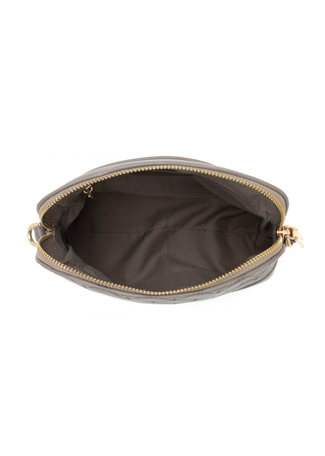 Jasnobrązowa torebka damska z monogramem TOREC-1180-1K(W26), widok produktu w środku na białym tle.