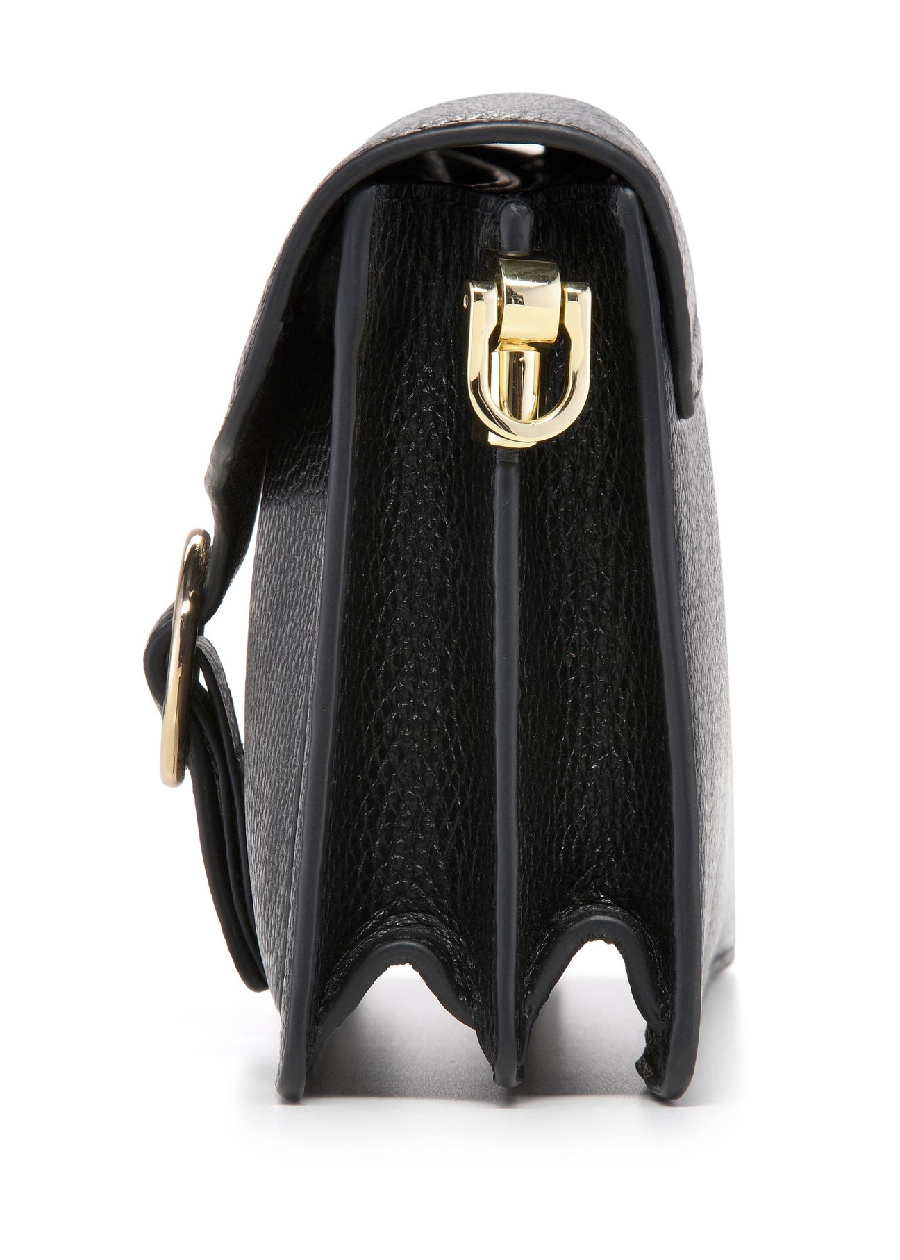 Czarna skórzana torebka damska na ramię TORES-1221-9I(W26) - zbliżenie na detal na białym tle. 