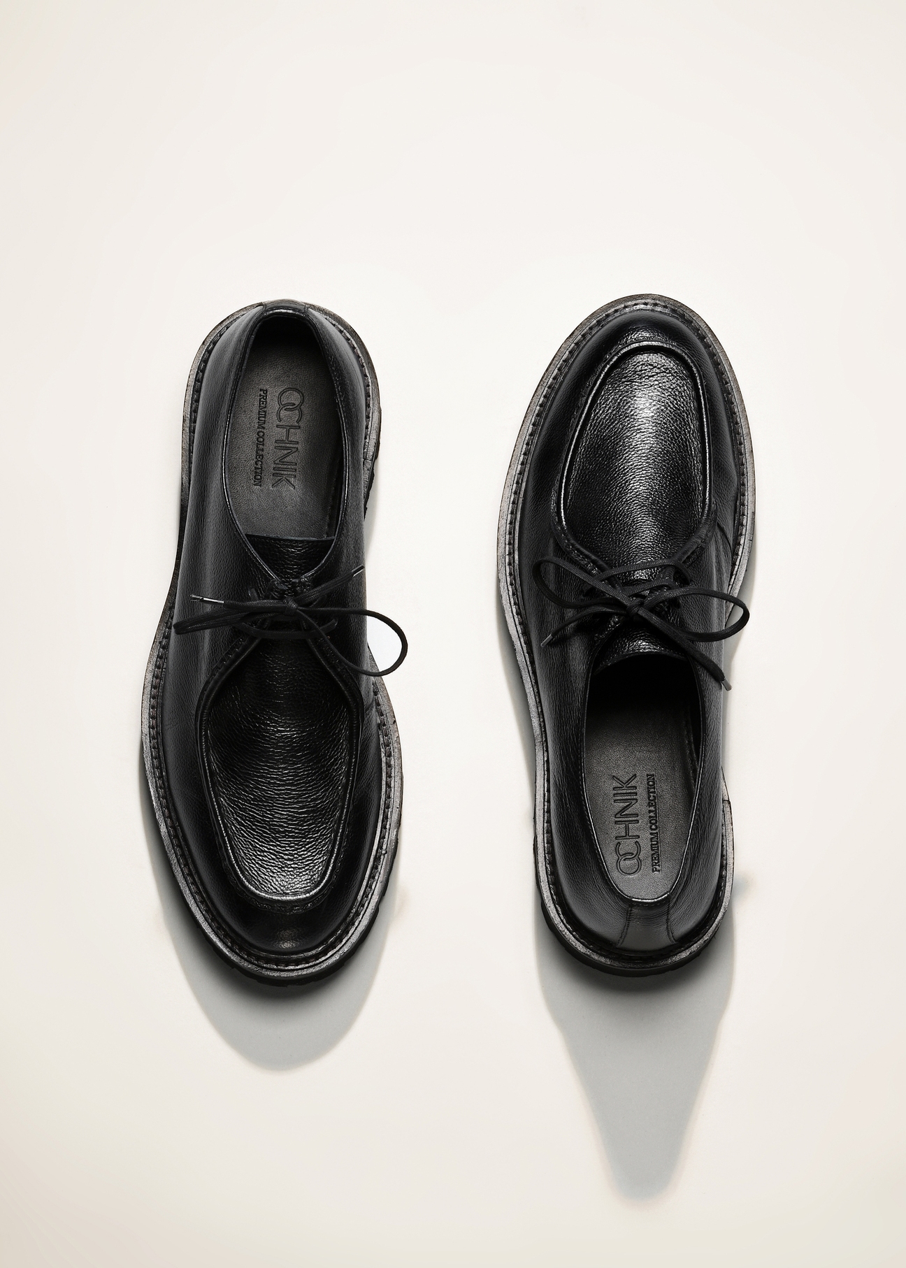 Czarne skórzane buty męskie BUTYM-0524-99(Z25)