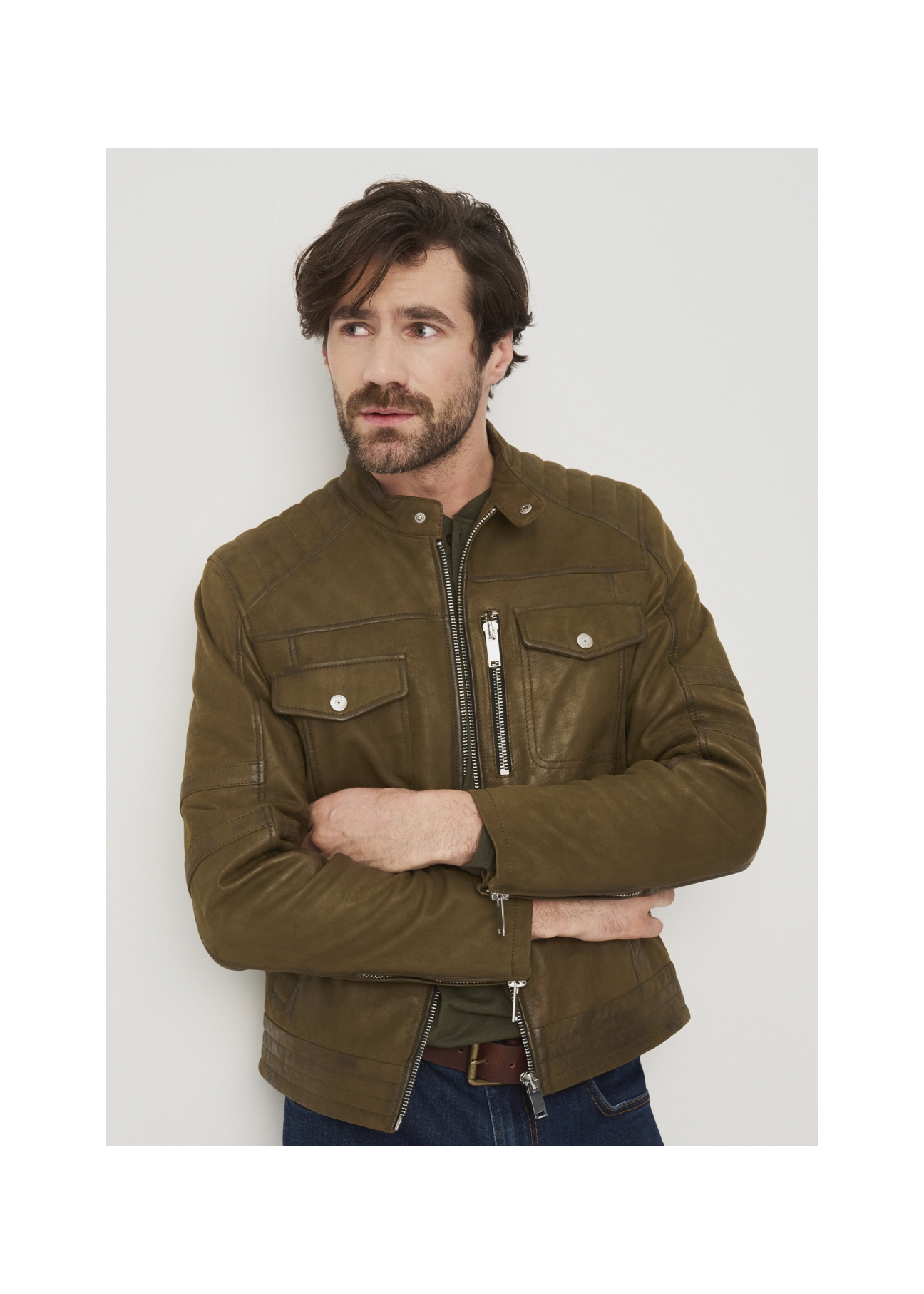 Kurtka skórzana męska z efektem used look KURMS-0257-1197(W22)-01