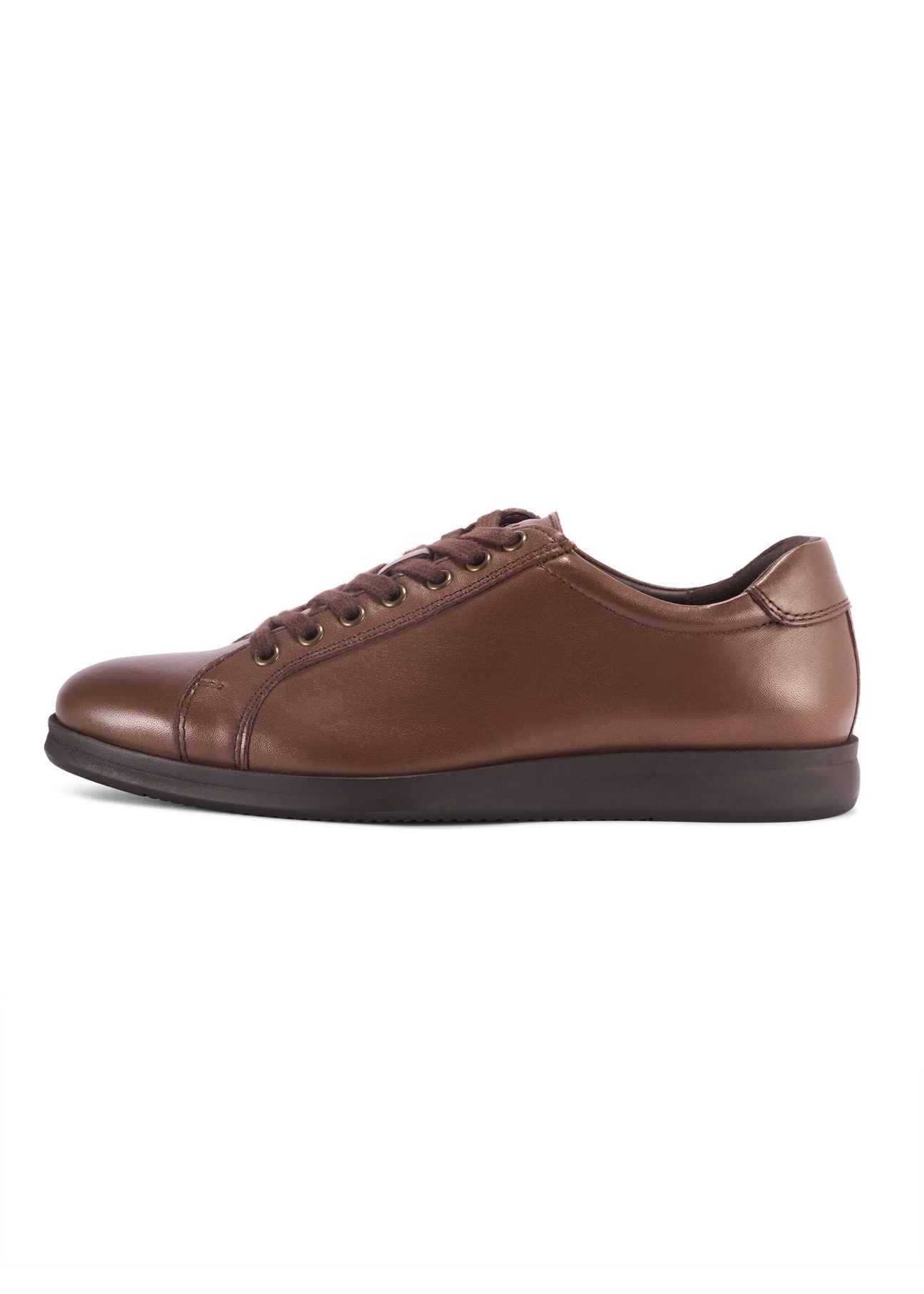 Brązowe skórzane buty męskie BUTYM-0513-89(Z25) - widok produktu z boku na białym tle.