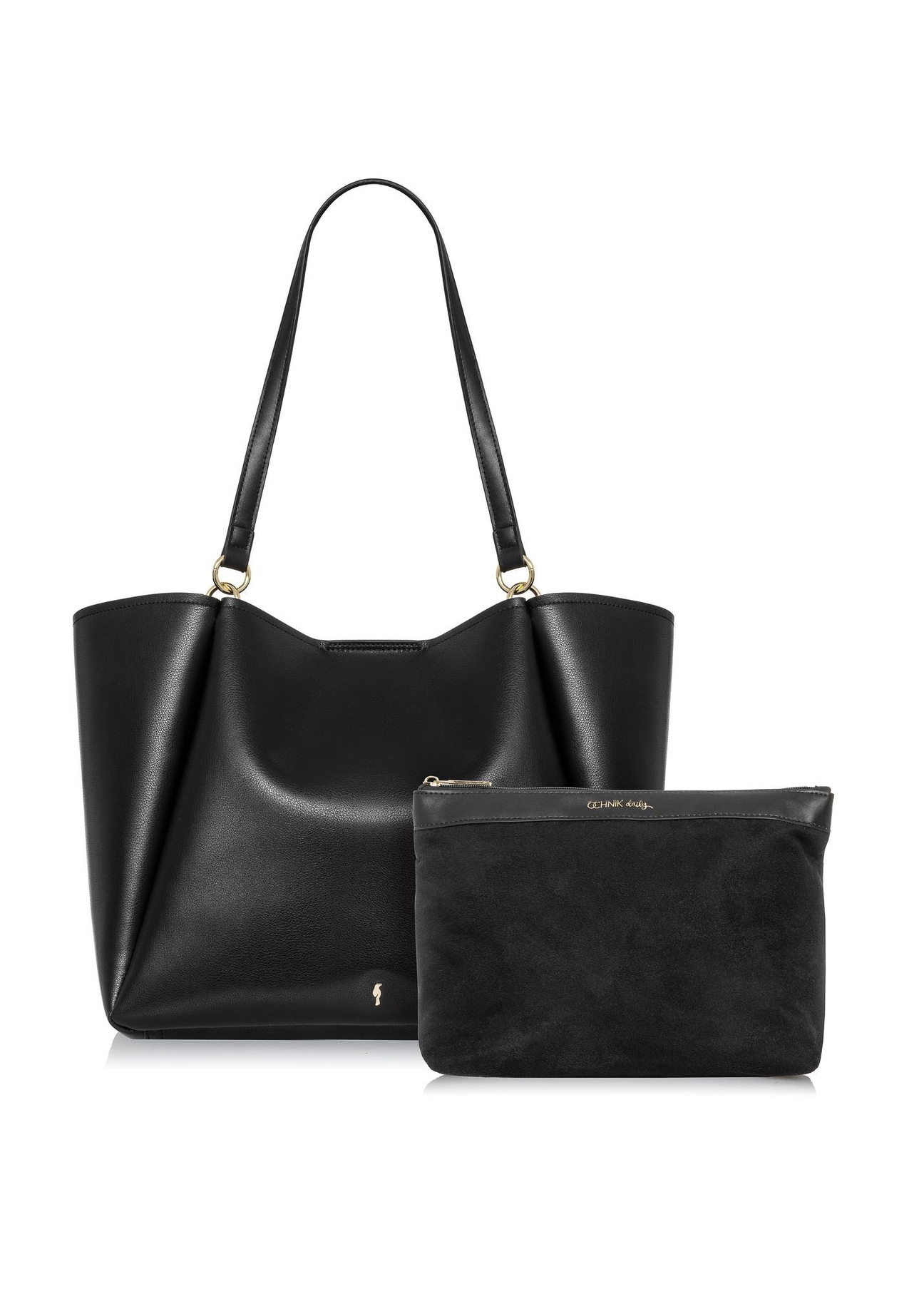 Torebka damska typu tote bag TOREC-0845A-99(Z25), widok produktu z kosmetyczką na białym tle.