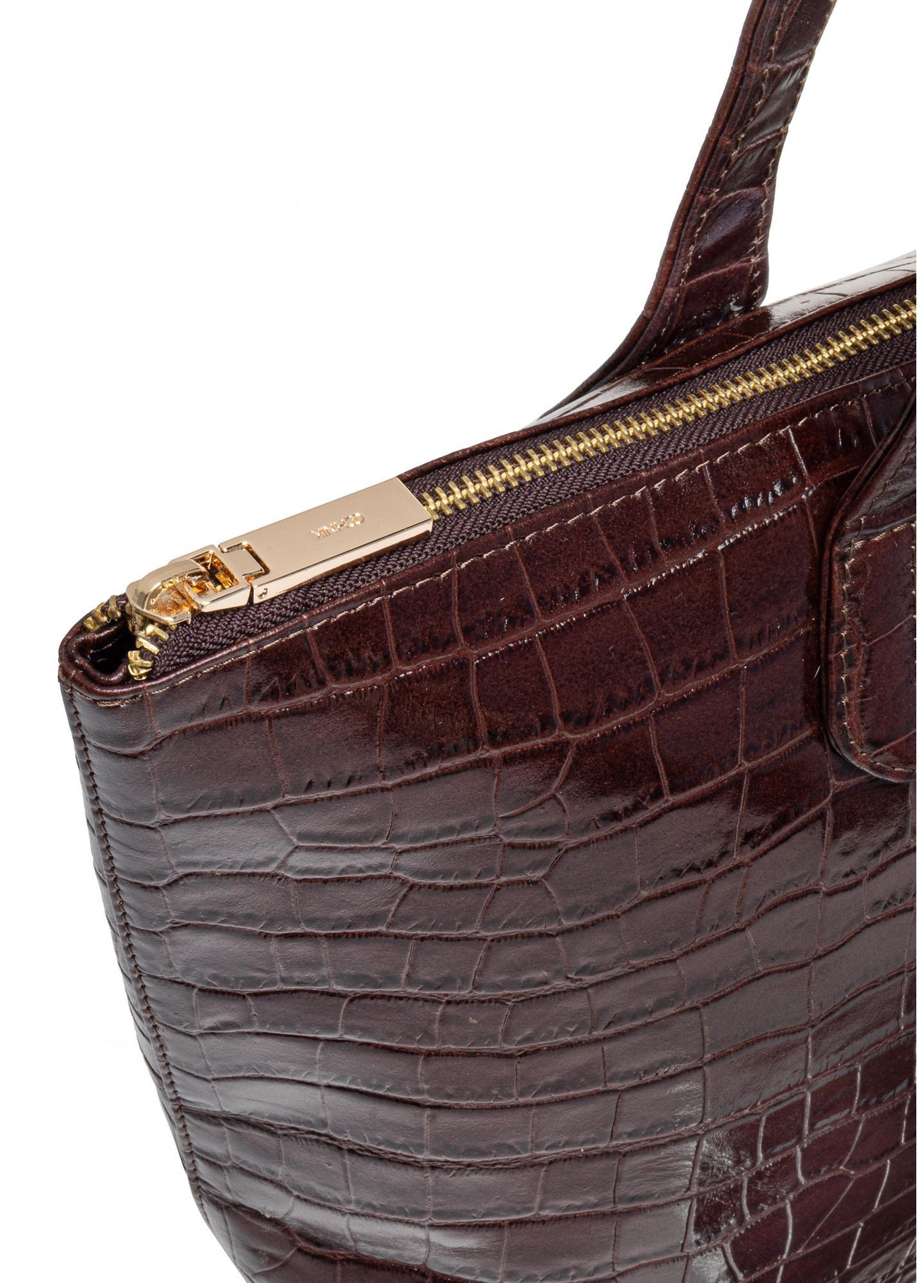 Damska brązowa torebka shopper skórzana TORES-0939F-1H(W26), zbliżenie na detal produktu na białym tle.