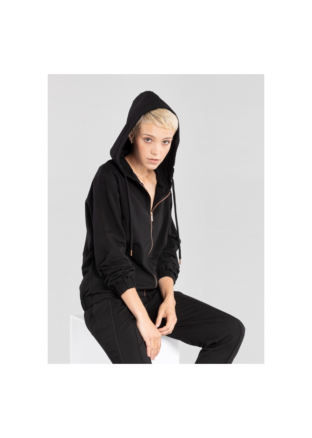 Bluza damska rozpinana z kapturem BLZDT-0057-99(Z20)-01