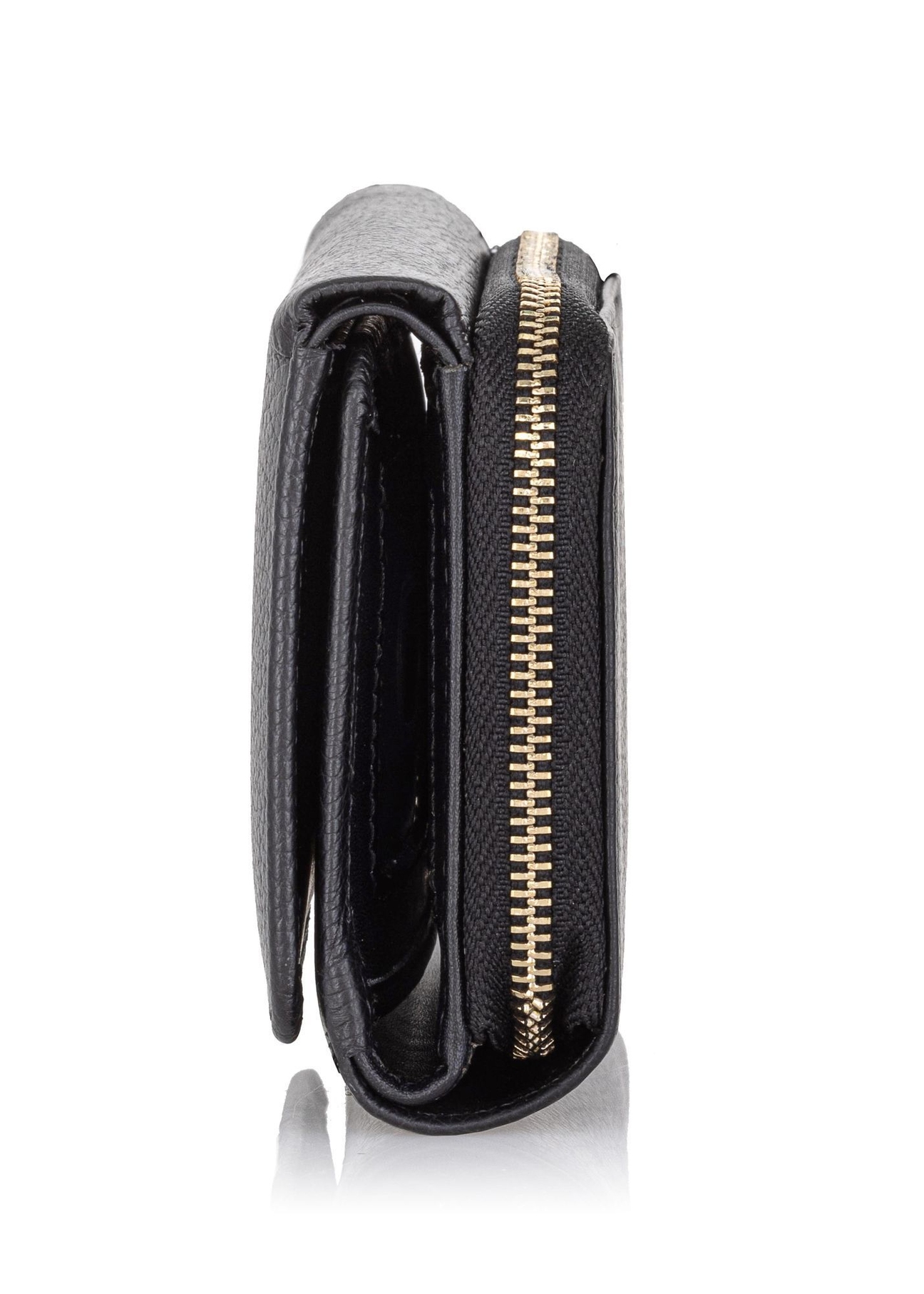 Duży czarny skórzany portfel damski PORES-0801R-9I(W26), widok produktu z boku na białym tle.