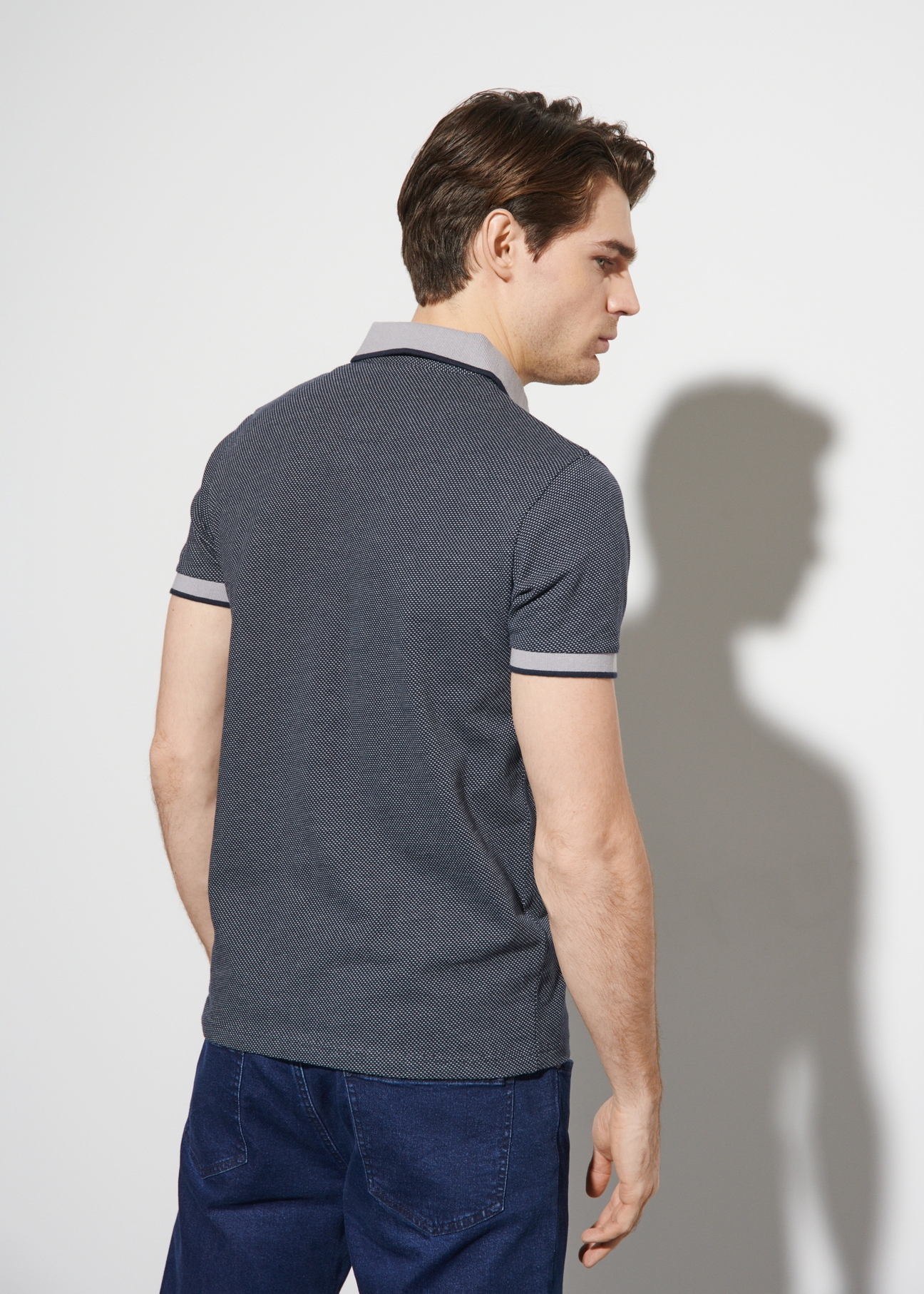 Granatowa koszulka polo w kropki  POLMT-0062-69(W23)-02