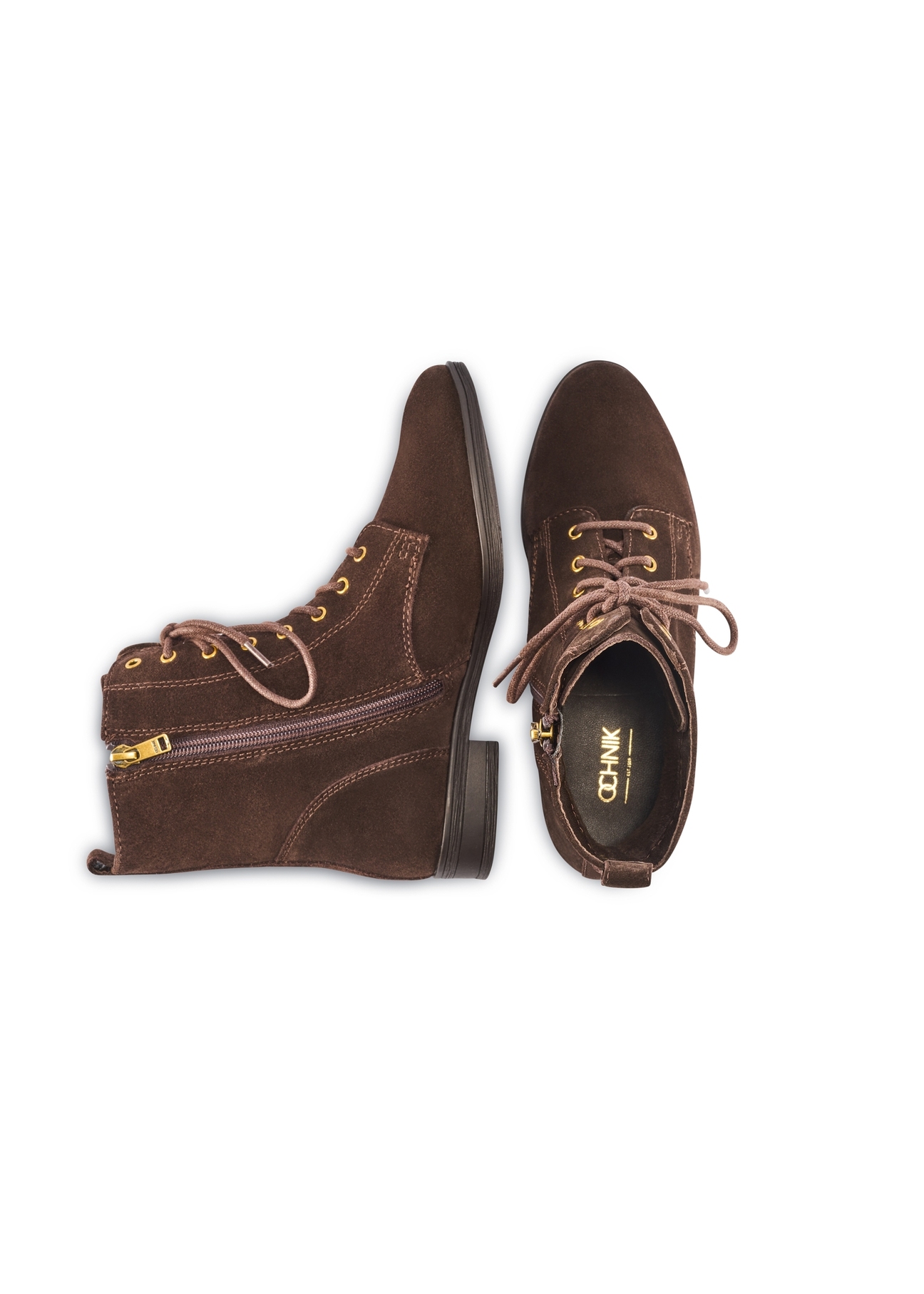 Zamszowe brązowe botki damskie BUTYD-1008-89(Z25), widok produktu od góry i boku na białym tle.