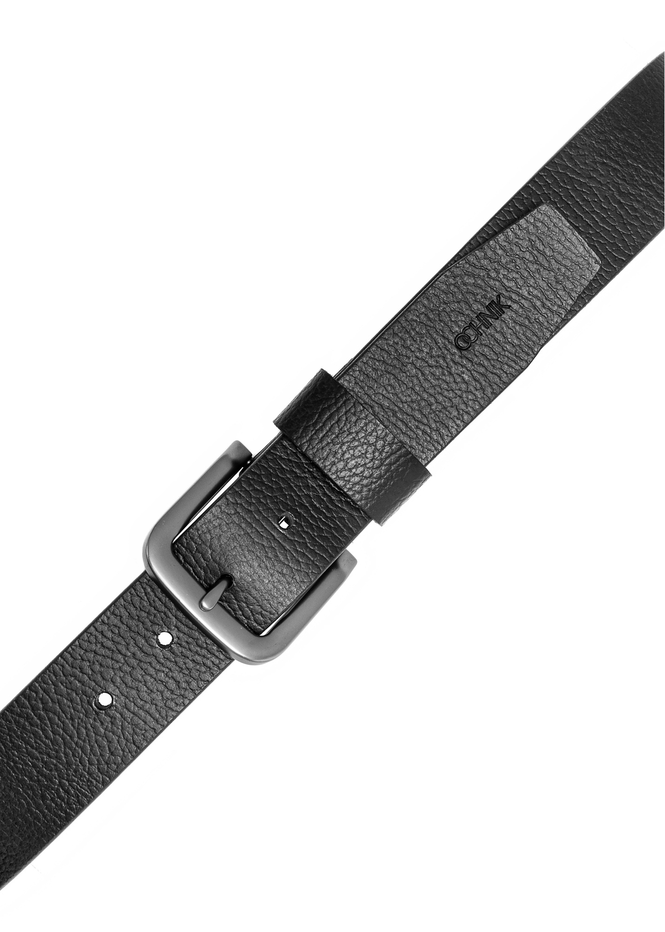 Czarny skórzany pasek damski PASDS-0312A-99(Z25), widok produktu z klamrą na białym tle.