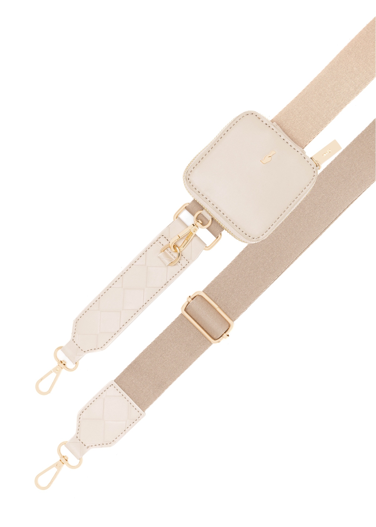 Kremowa pleciona torebka damska TOREC-0767-0P(W26), widok produktu z góry na jasnym tle. 